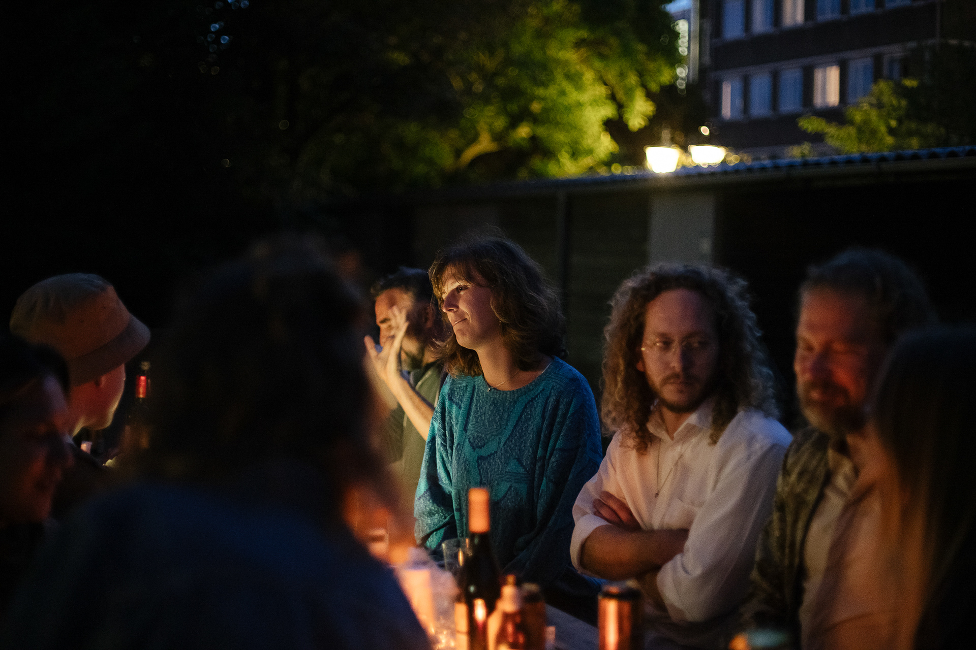Relaxed backyard birthday with loved ones