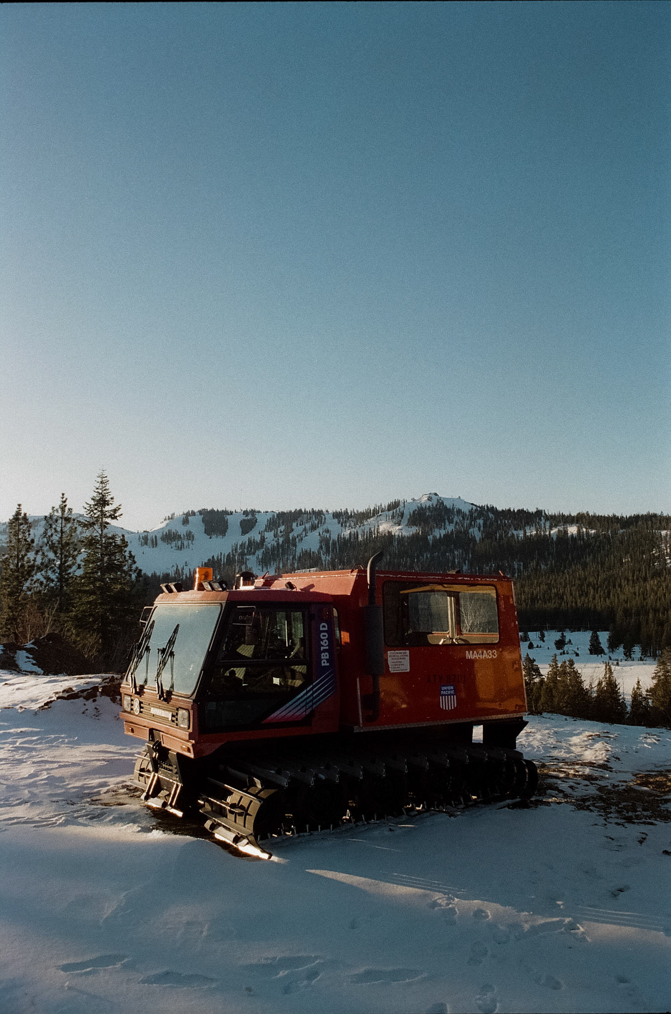 documentary style wedding photos film photographer film wedding photographer kelly-sharp.com kelly sharp photography wedding photos