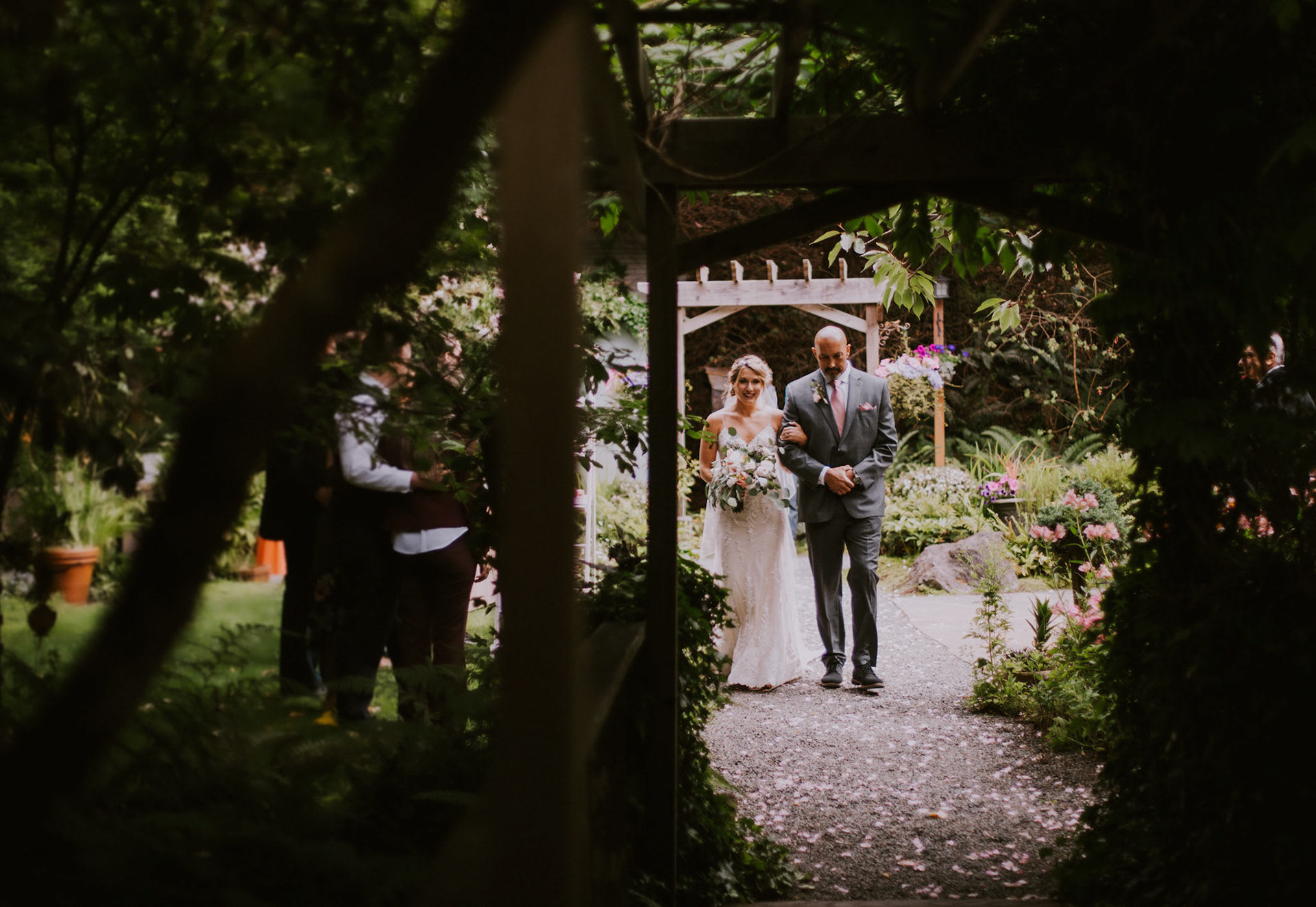 documentary style wedding photos film photographer film wedding photographer kelly-sharp.com kelly sharp photography wedding photos