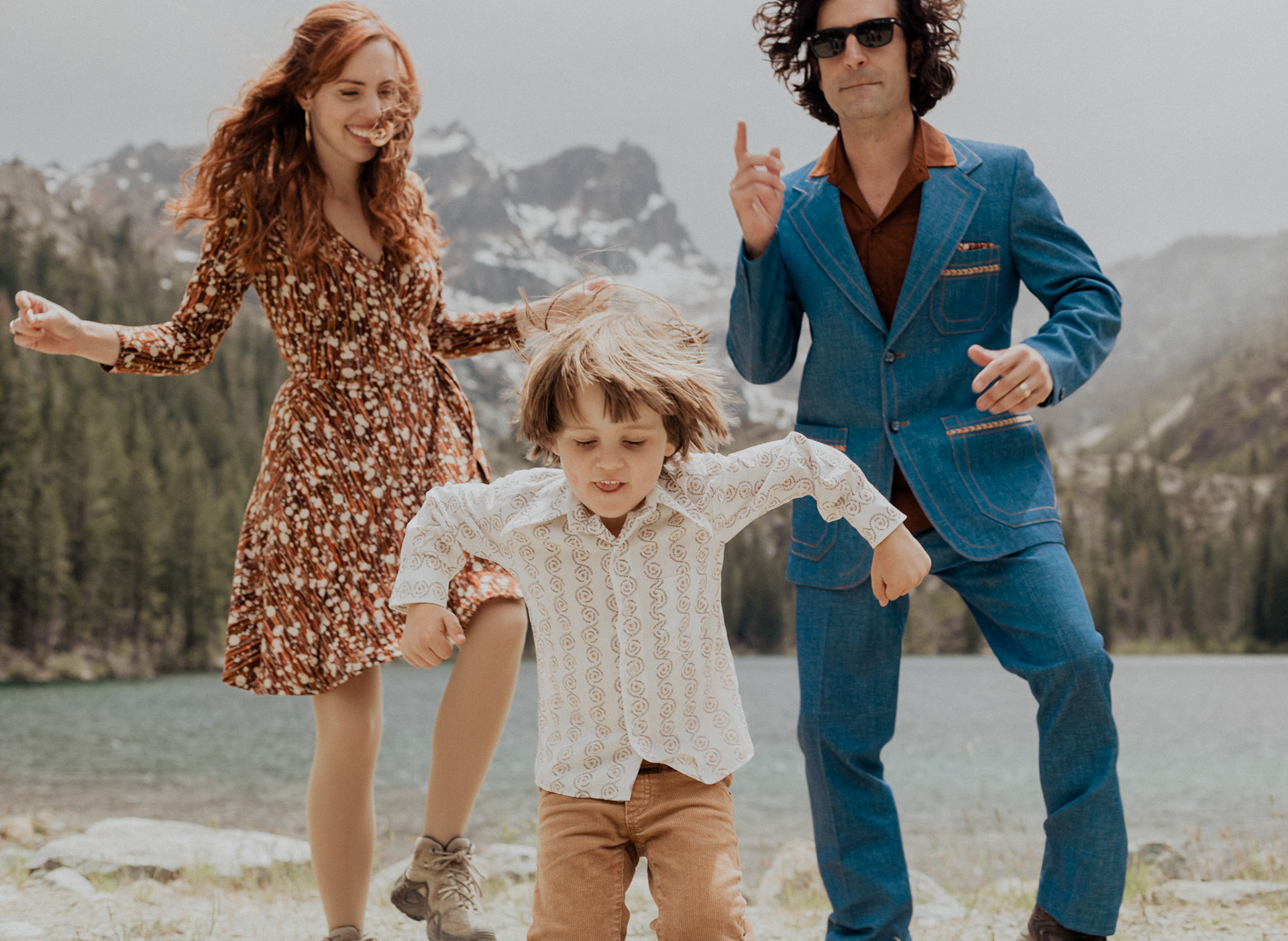 documentary style wedding photos film photographer film wedding photographer kelly-sharp.com kelly sharp photography wedding photos