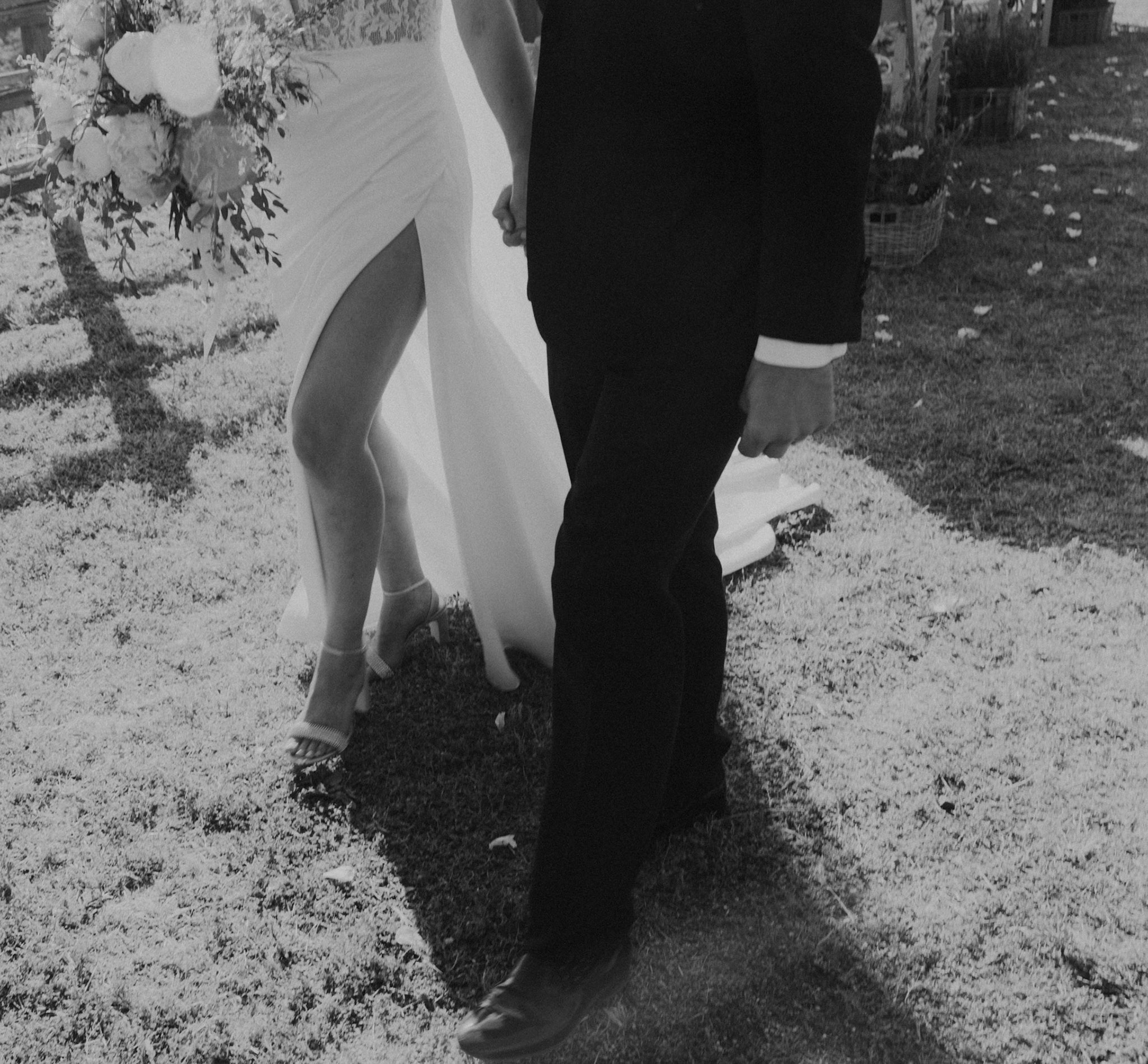 Bride and Groom get married overlooking Lake Sonoma in wine country