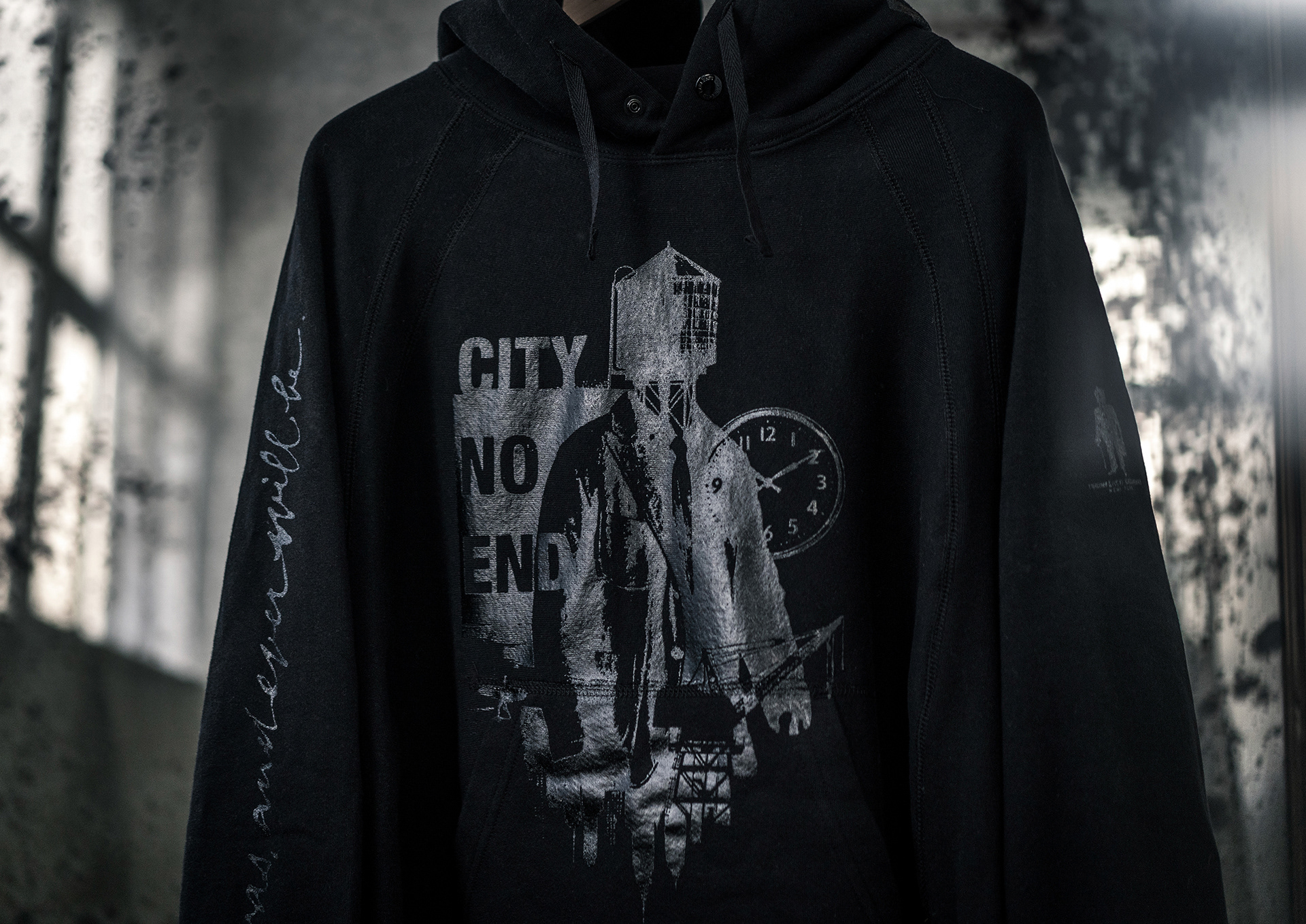 Manabu Gaku Inada. CITY NO END: The art for Engineered Garments Capsule