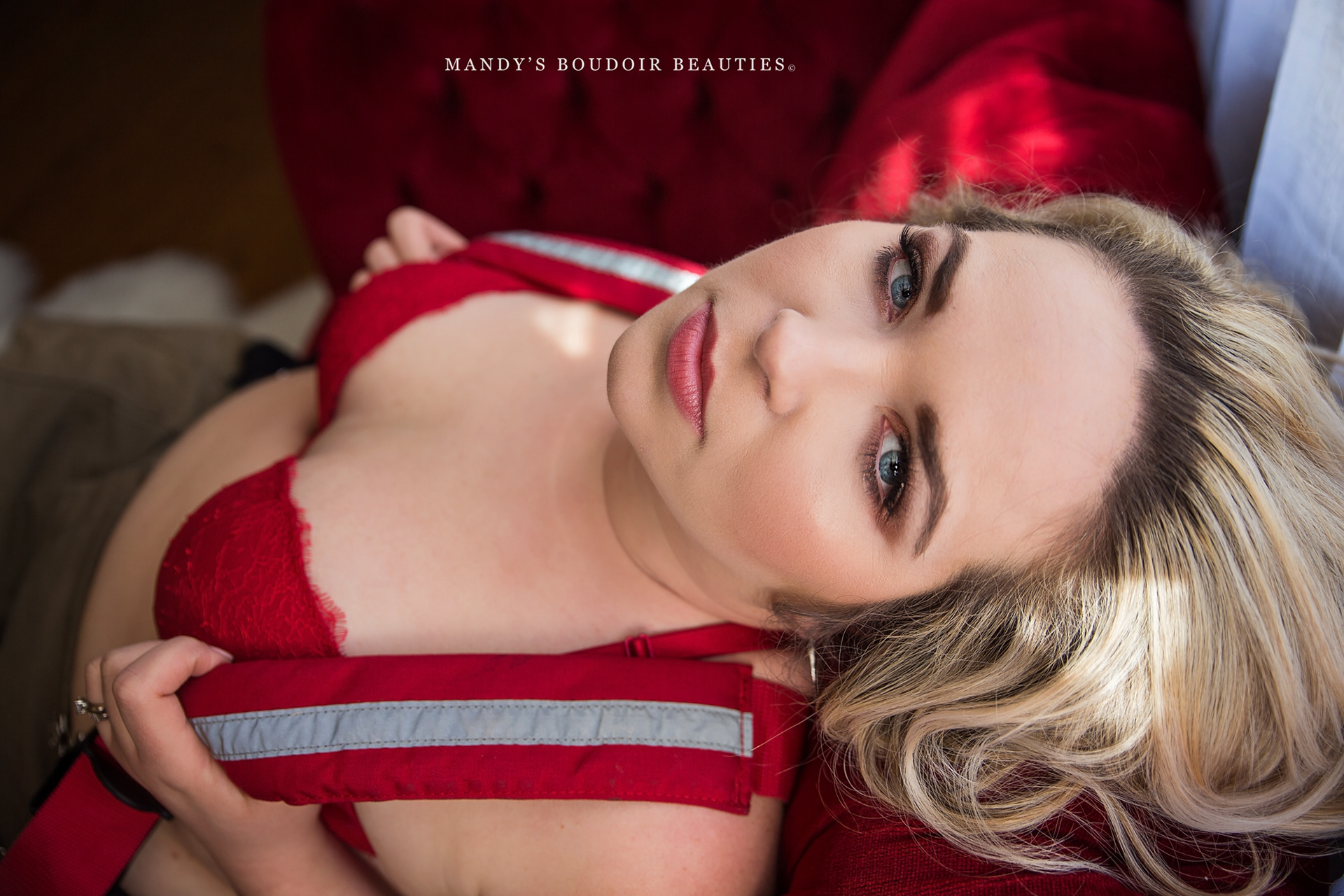 her eyes are stunning! As blue as the sky. Chattanooga Boudoir Photographer : Mandy's Boudoir Beauties
