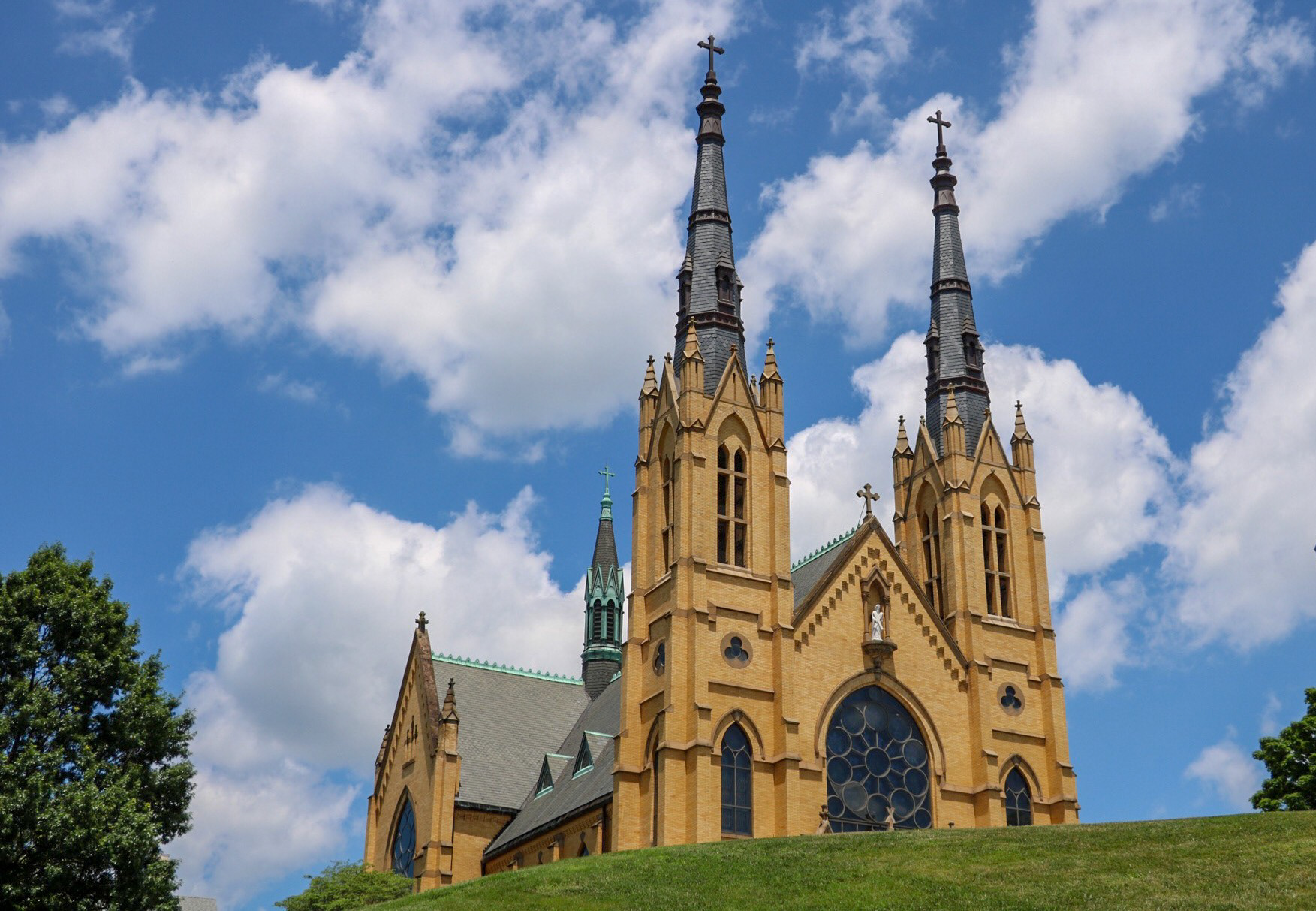 Basilica of Saint Andrew, Roanoke