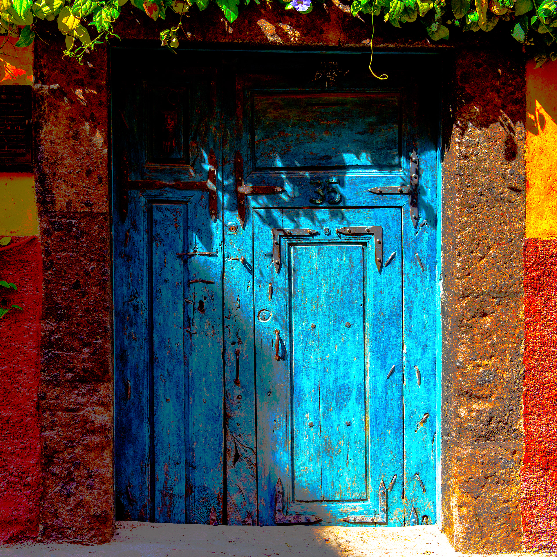Blue Door, San Miguel
