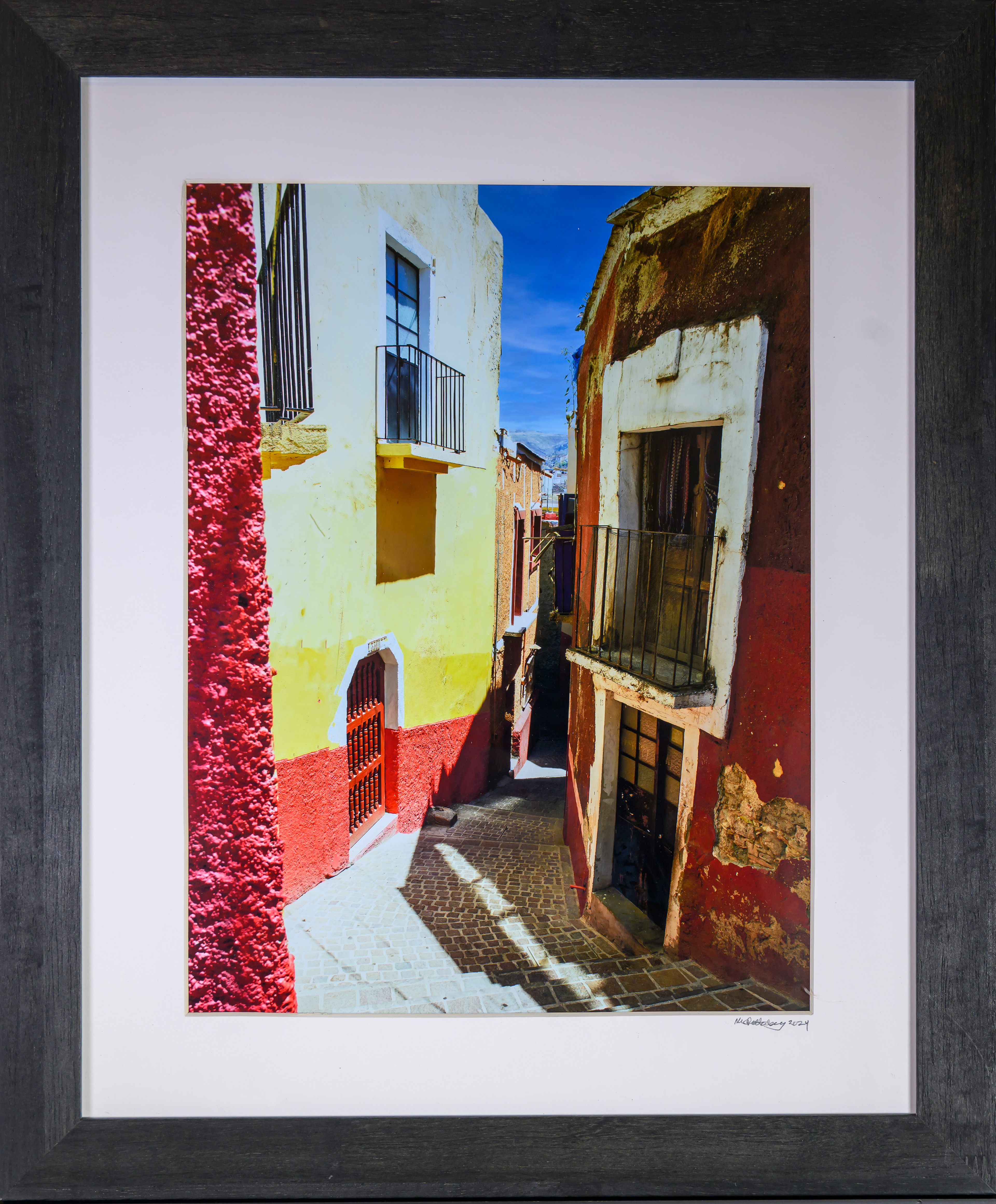 Alleyway - Guanajuato