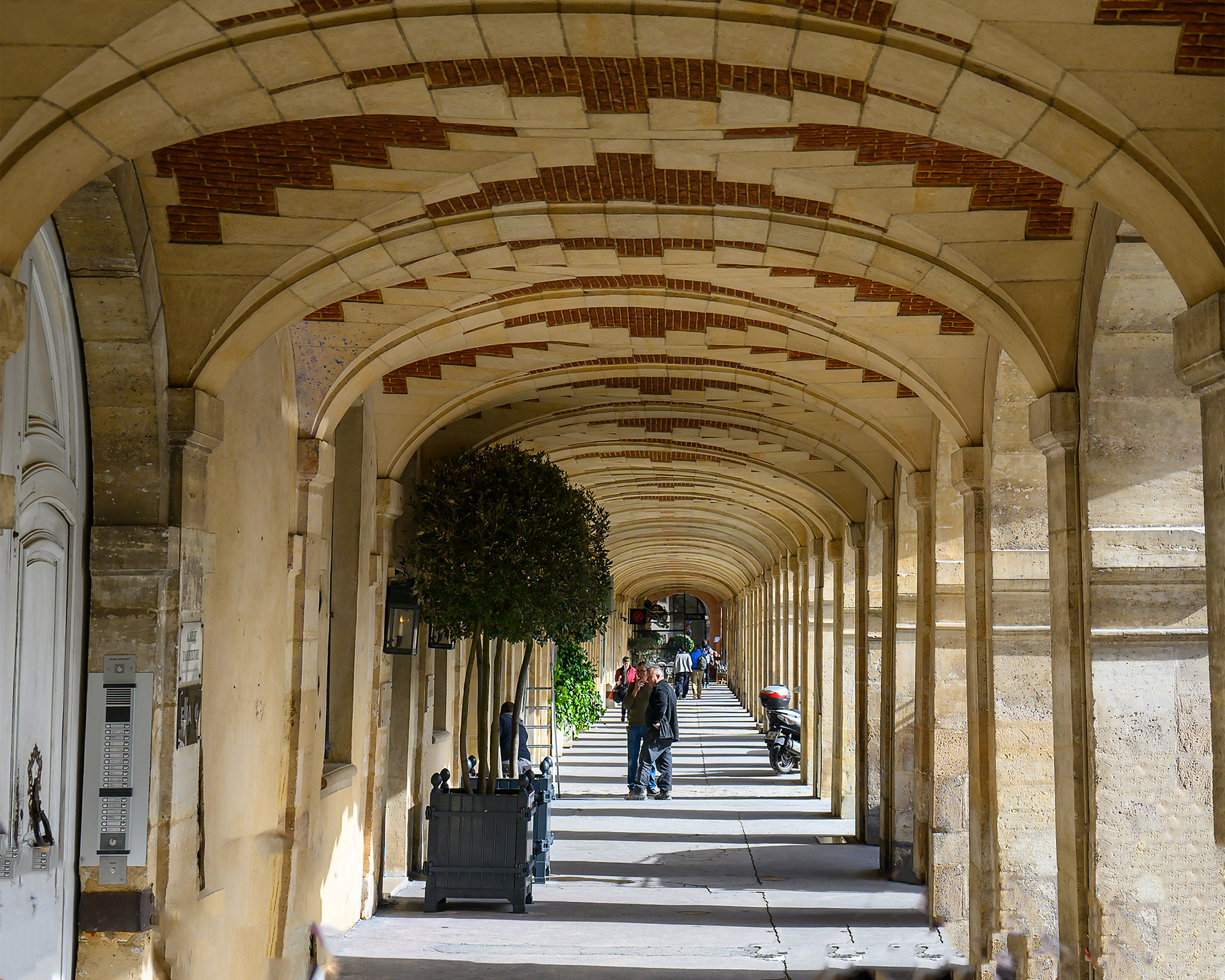 Archway in Marais, Paris