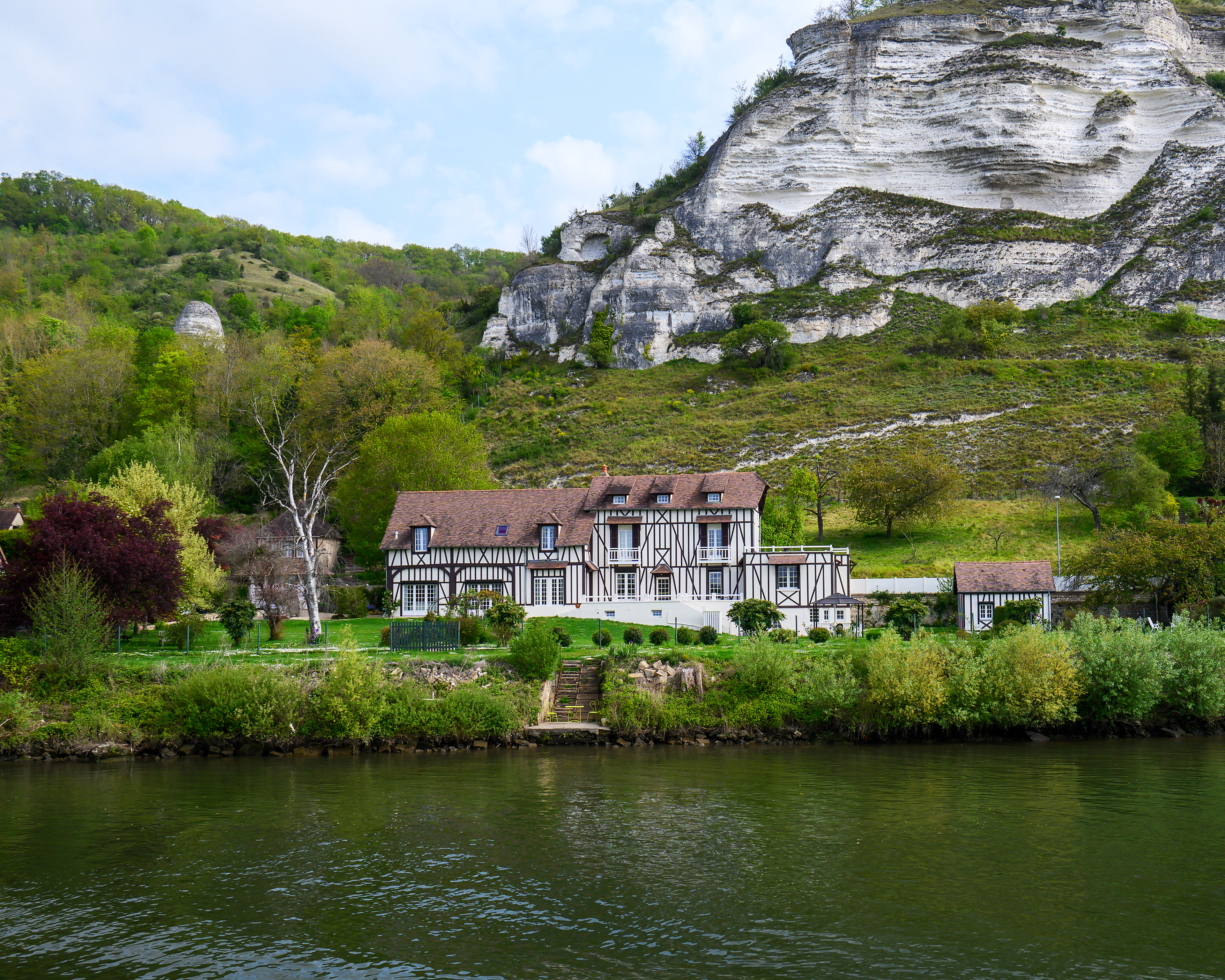 House on the Seine #4