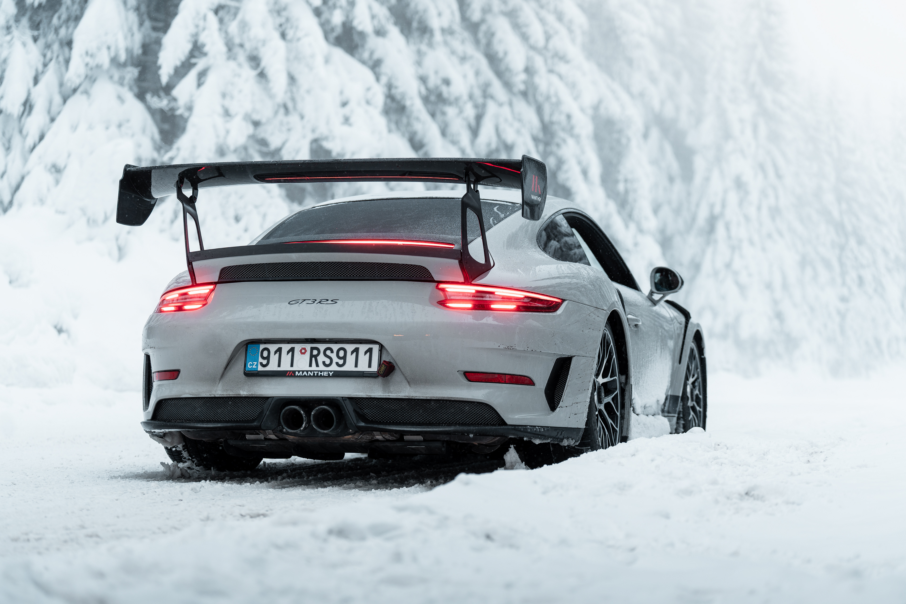 Porsche GT3 RS Manthey - in winter wonderland