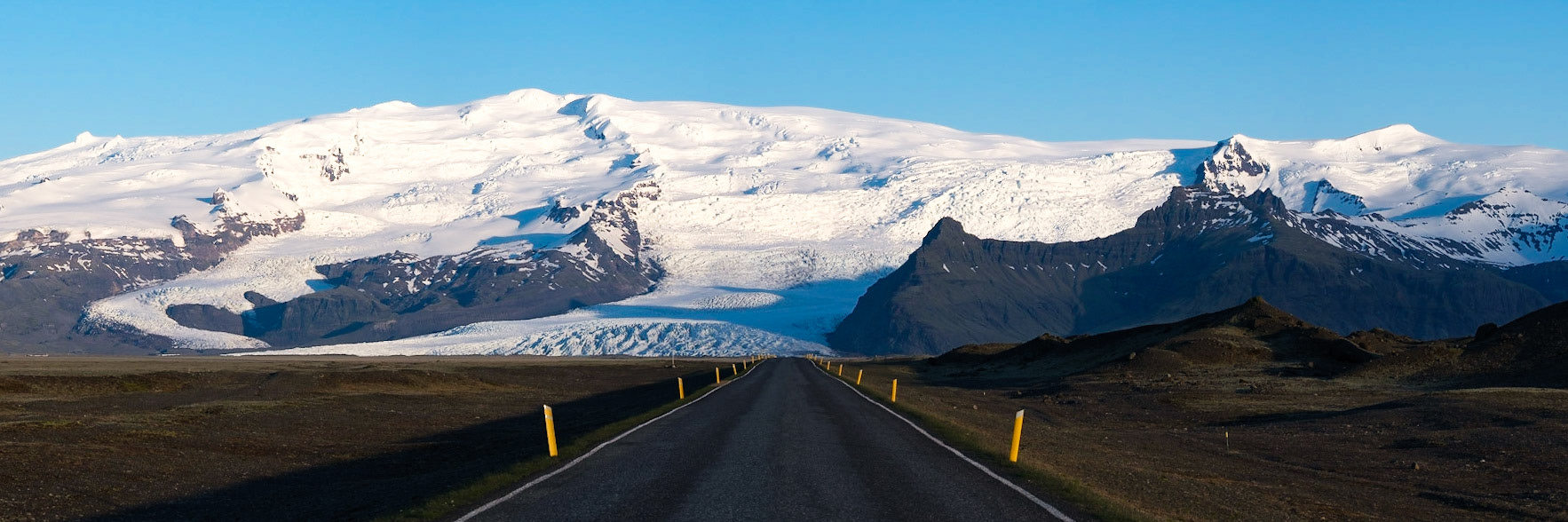 One of the many spectacular roads in Iceland. This one on the South coast is heading towards Hvannadalshnúkur, the highest peak in Iceland.