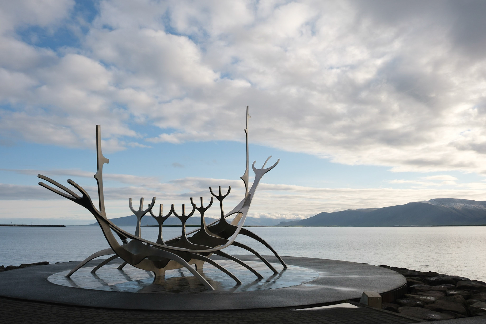 The Sun Voyager is one of the most iconographic sculptures in Reykjavík. Part Viking vessel, part imaginary metal ship, the shinning sculpture sites prominently on the Reykjavik waterfront. It was created in 1968 by Jón Gunnar Ánnason.
