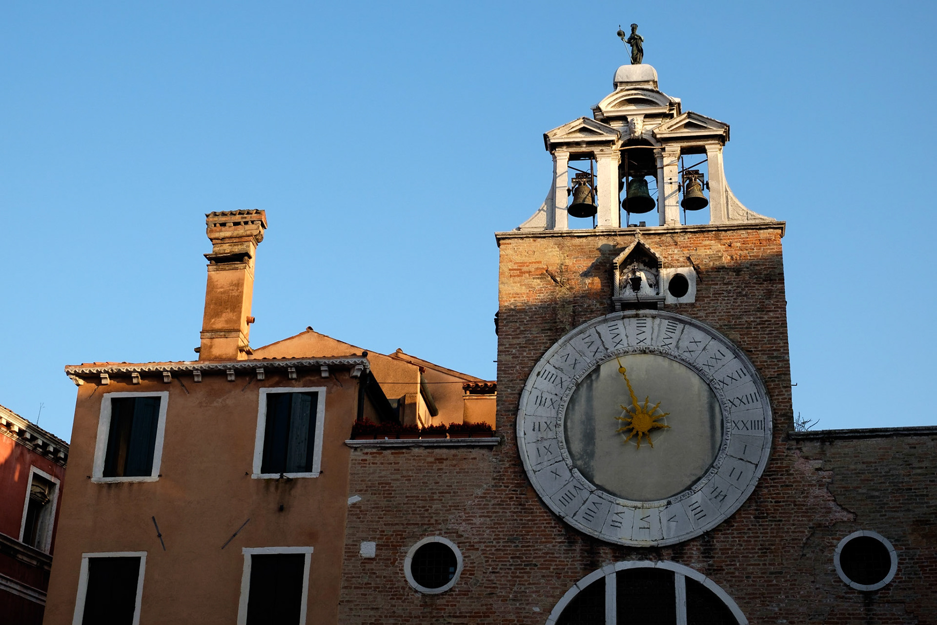 Chiesa di San Giacomo di Rialto with it's 24 hour clock, San Polo, Venice.