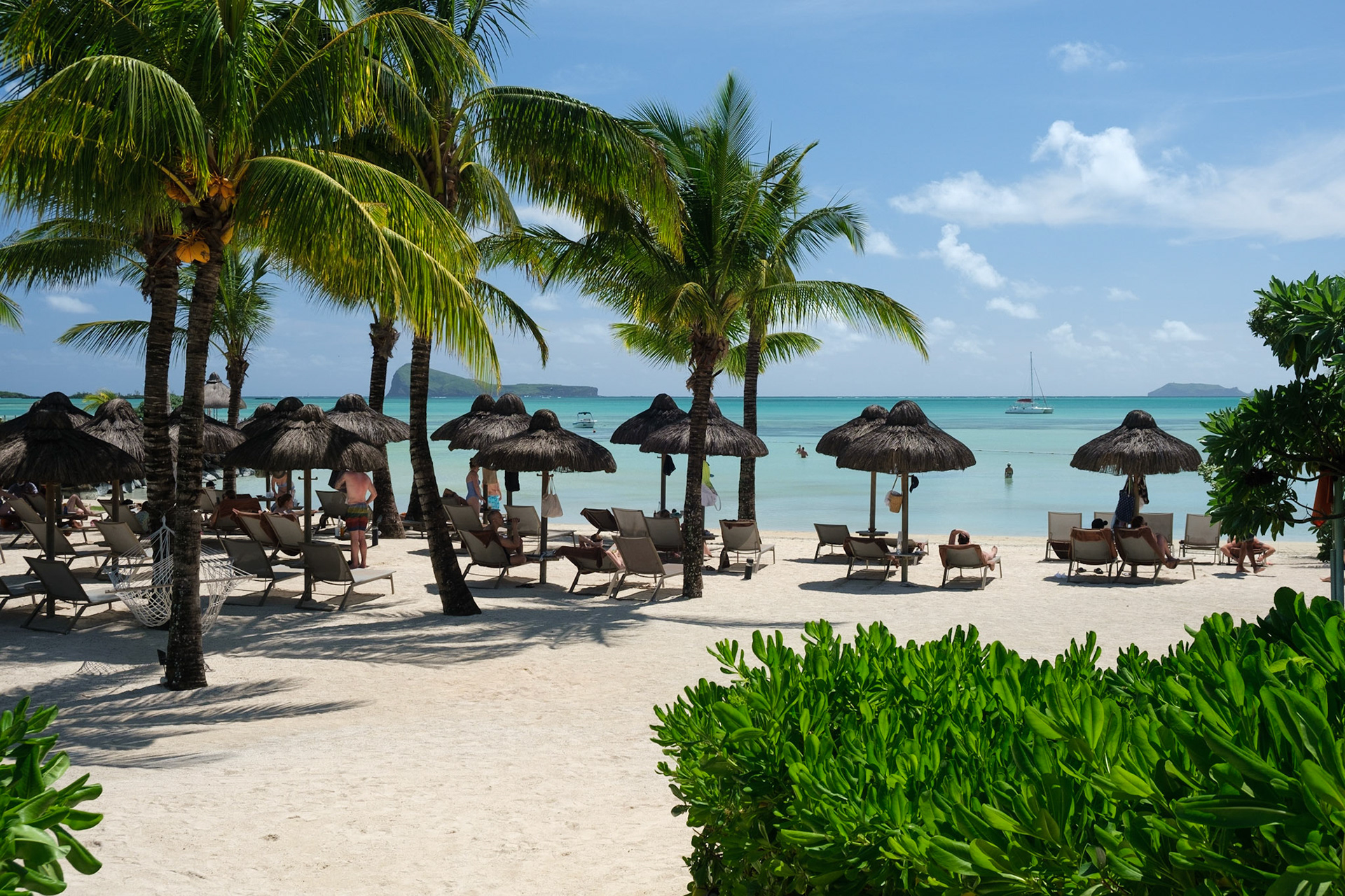 The beach at Zilwa Attitude.