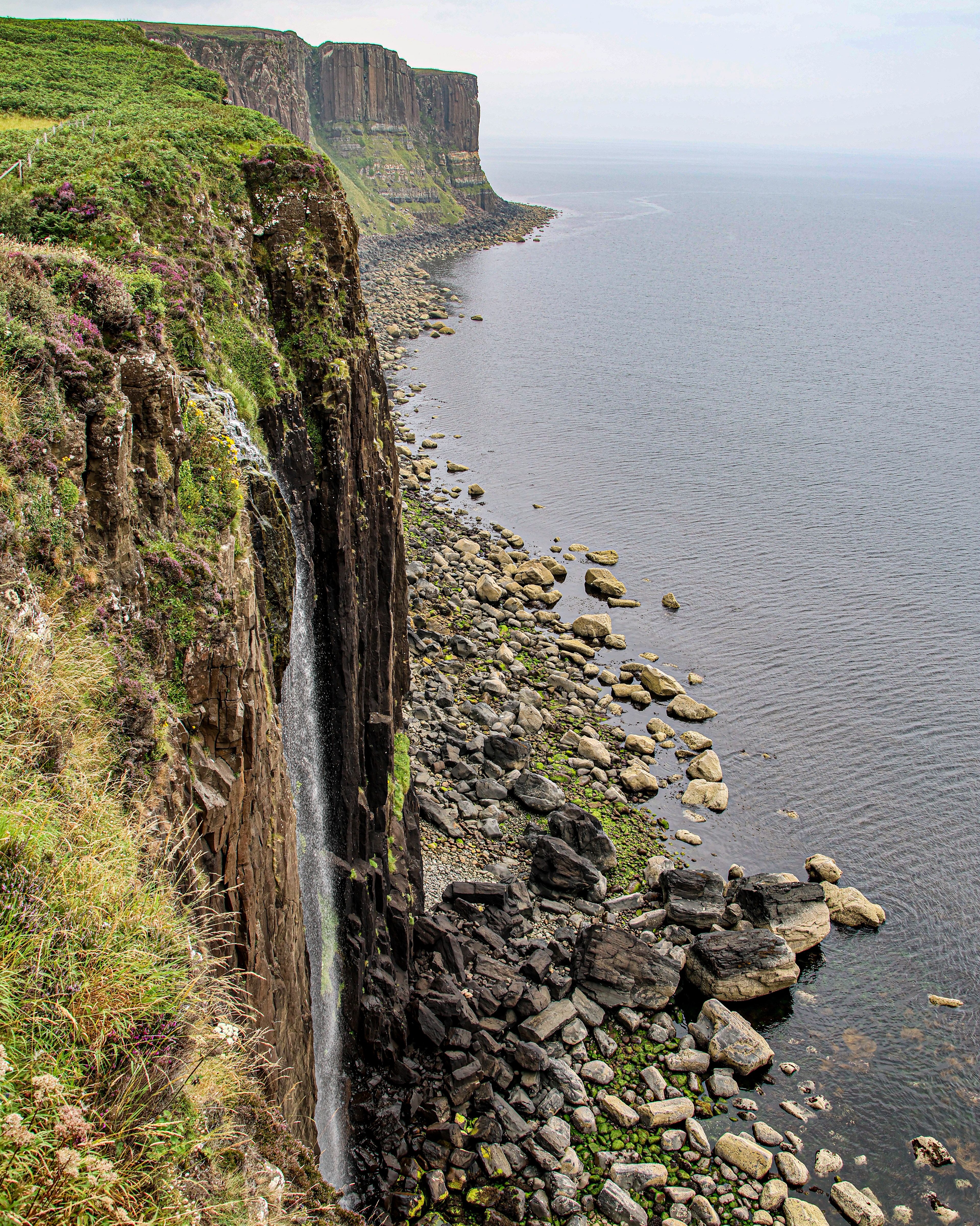Kilt Rock Waterfall - Creag An Fhèilidh