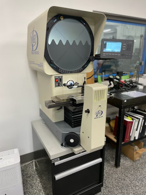 Optical comparator