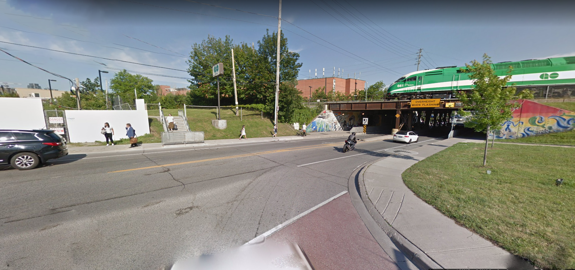 Scene reference from Google Maps
