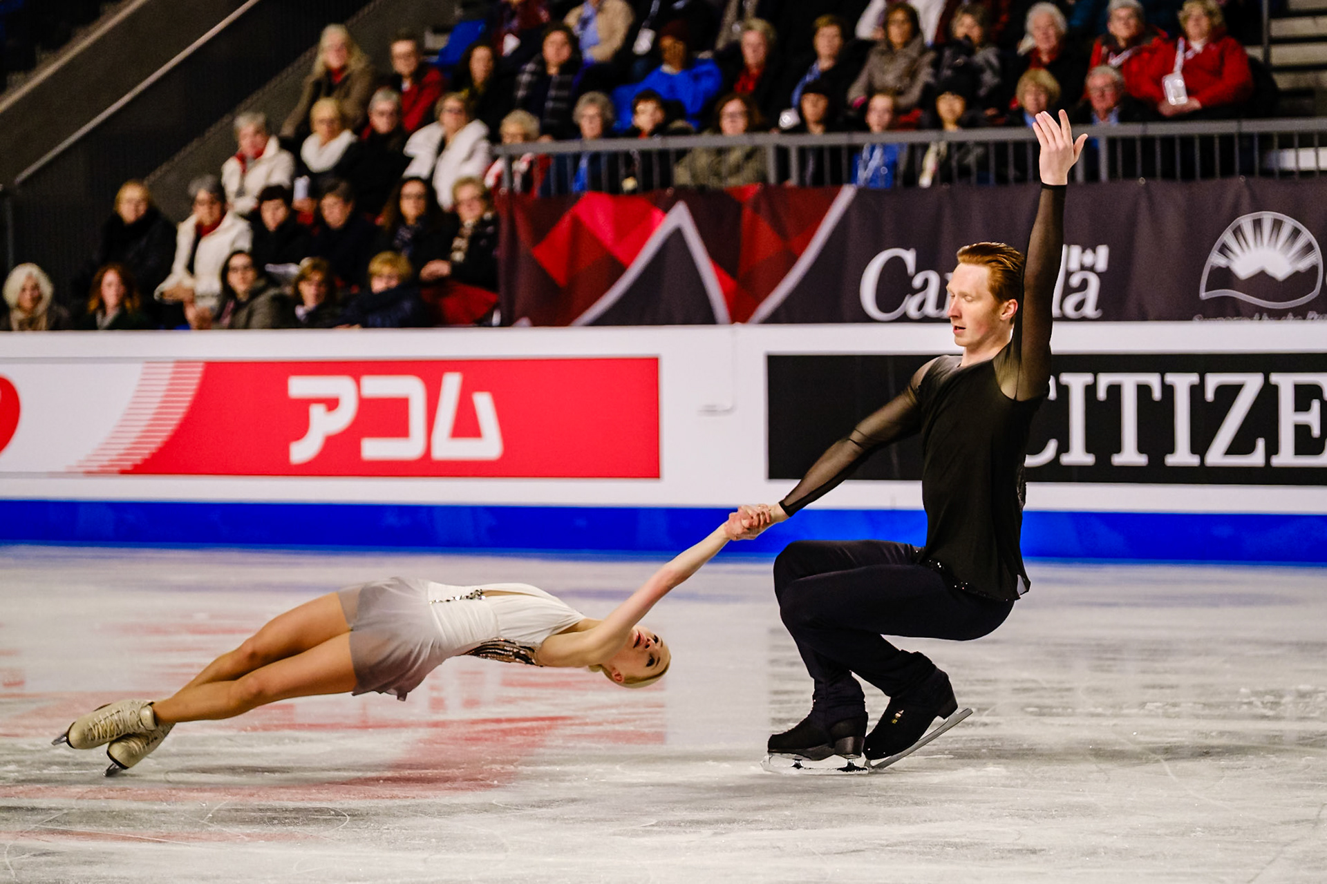 Vancouver, Canada. 8th Dec, 2018. Evgenia TARASOVA / Vladimir MOROZOV of Russia compete in the Pairs Free Skating Program at the ISU Grand Prix of Figure Skating Final on December 8, 2018 in Vancouver, British Columbia, Canada. Credit: Joe Ng/Alamy Live News