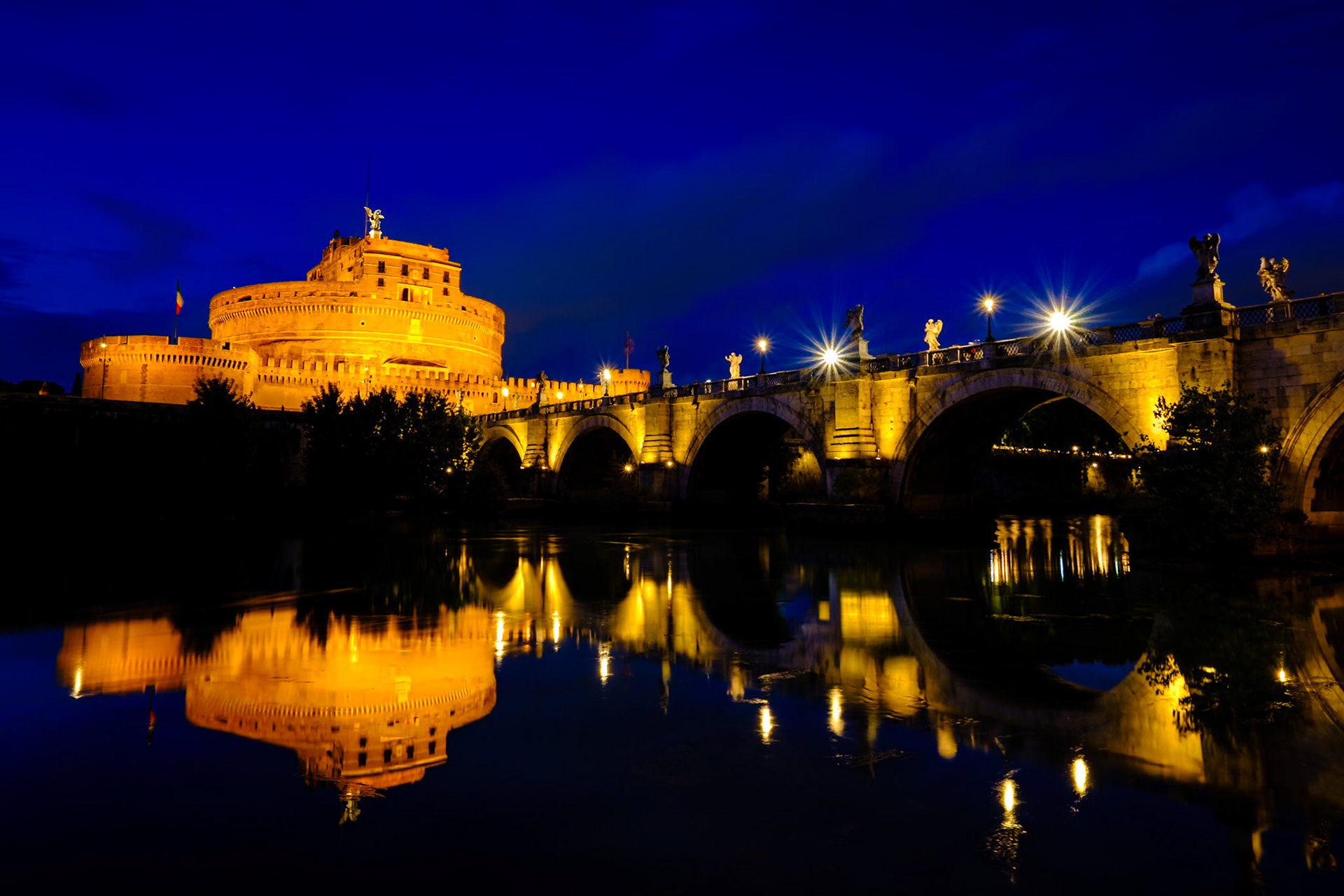 The Castel Sant'Angelo and the Ponte Sant'Angelo over the Tiber River.