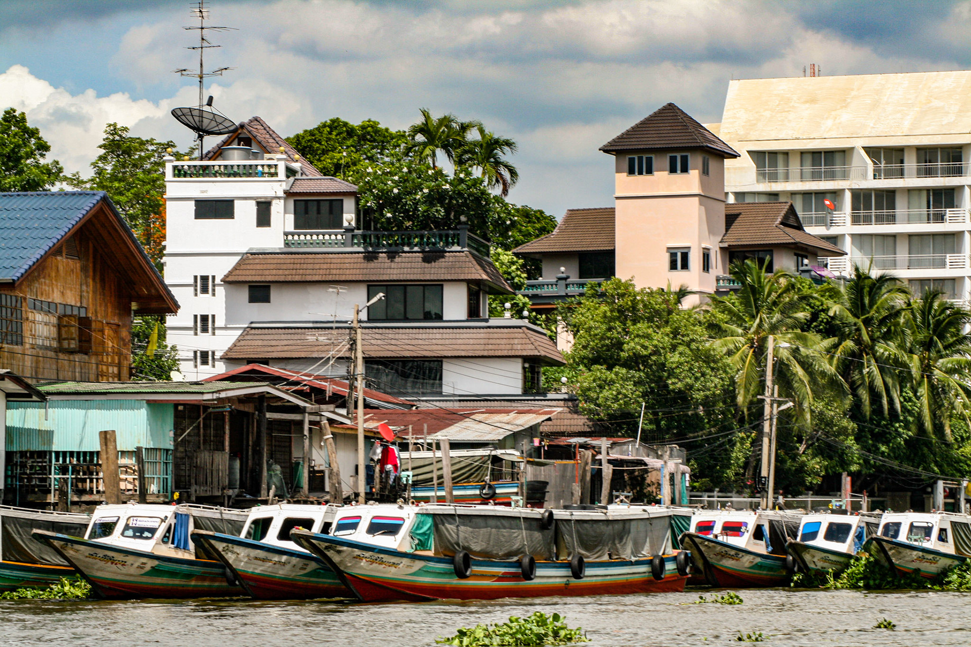 Boat ride to Wat Arun