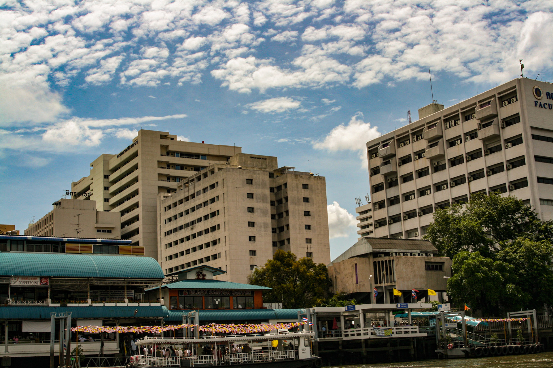Boat ride to Wat Arun