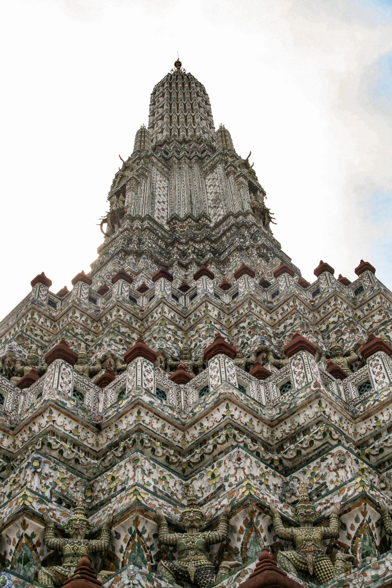Architectural detail, Wat Arun, Temple of Dawn, Bangkok, Thailand 