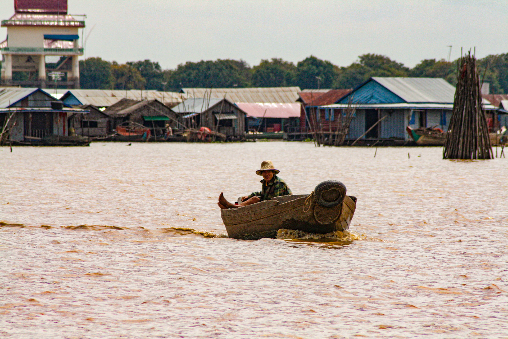 The lake, the largest freshwater body in Southeast Asia, supports a large carp-breeding and carp-harvesting industry, with numerous floating fishing villages inhabited largely by ethnic Vietnamese. The fermented and salted fish are staples of the Cambodian diet.