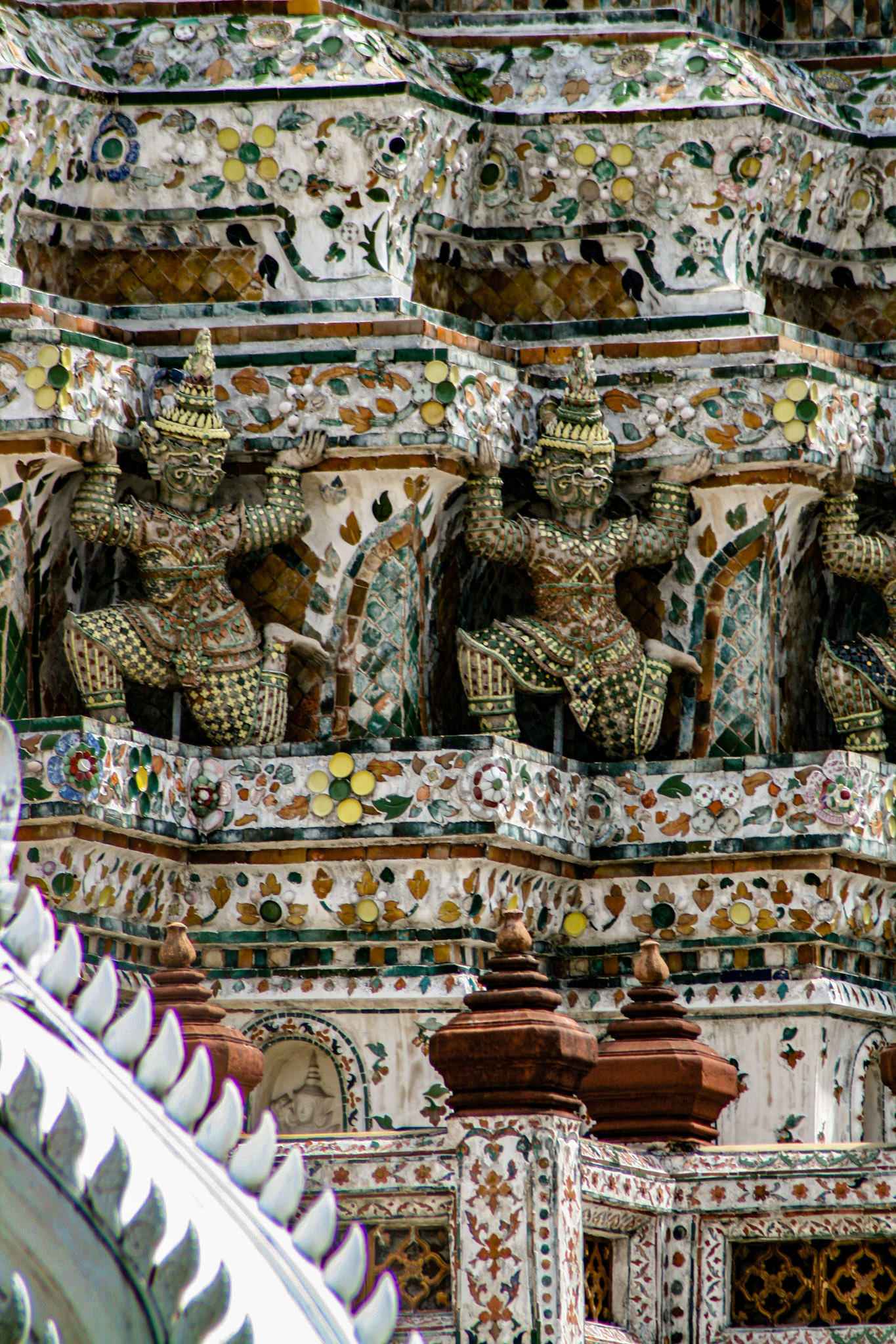 Yaksas, Wat Arun, Temple of Dawn, Bangkok, Thailand 