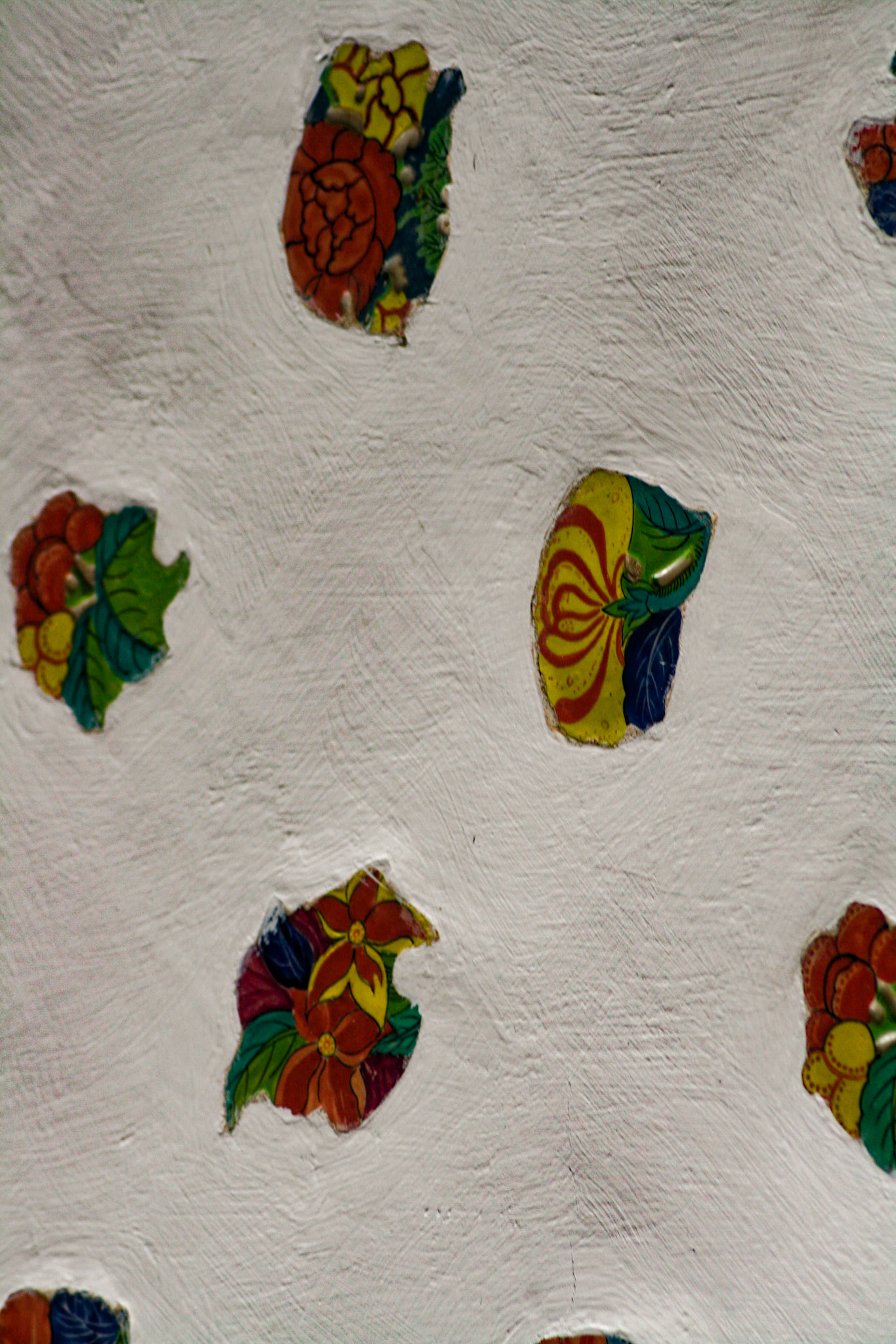 Entry into the Phra Ubosot detail.