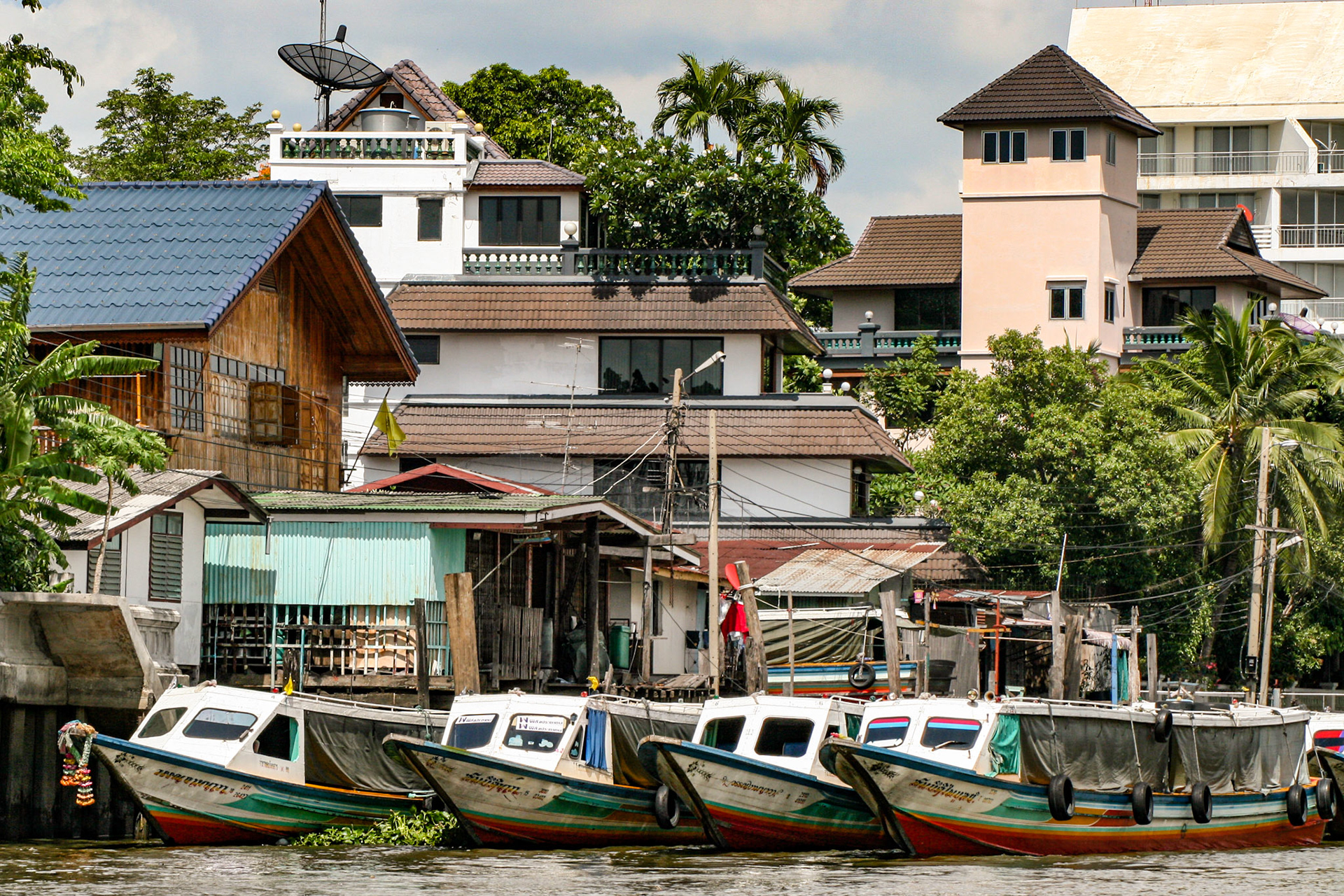 Boat ride to Wat Arun