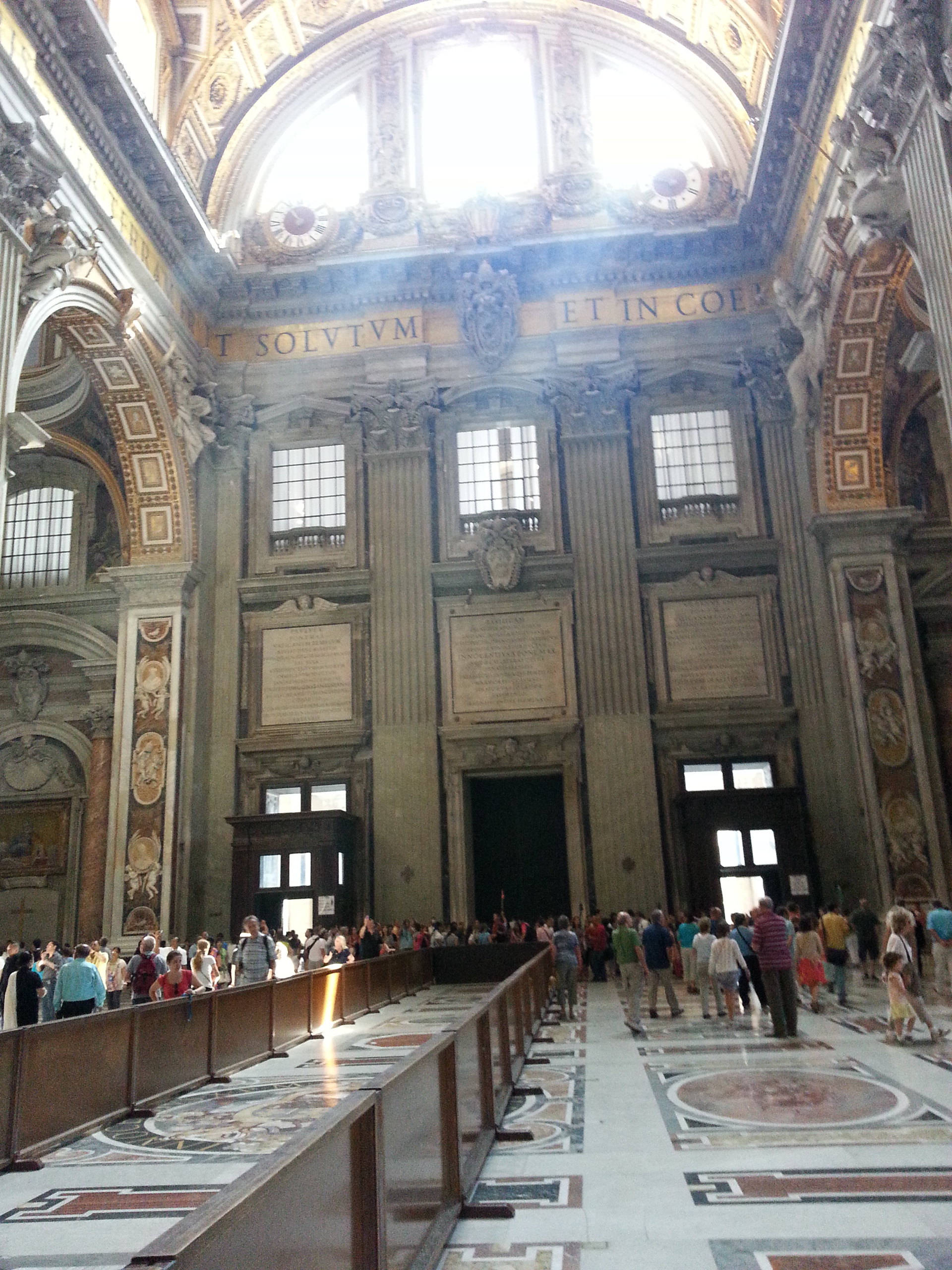 Floor marking the sizes of other cathedrals - St. Peter's Basilica 