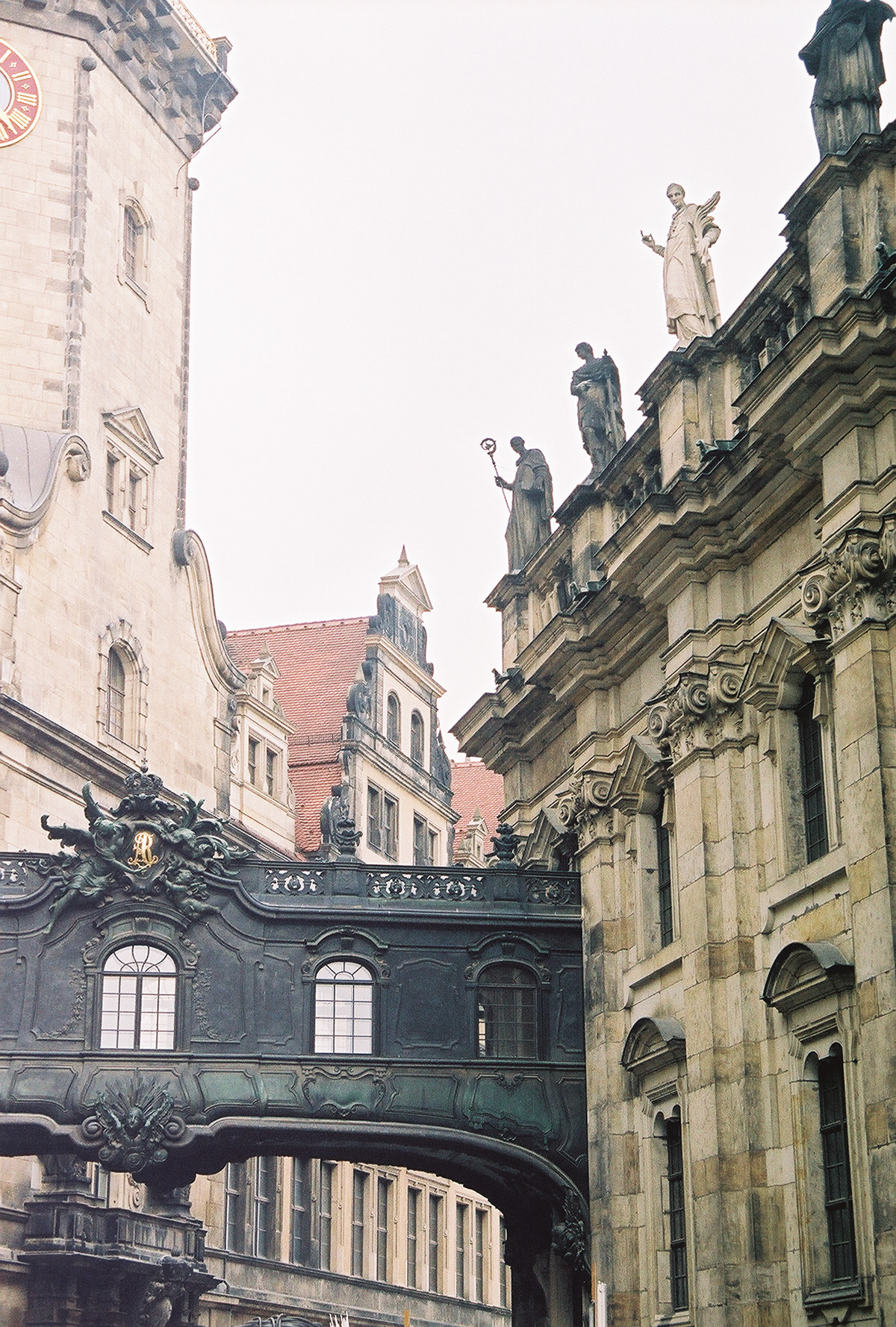 Elevated walkway connecting the Royal Castle to the Dresden Cathedral, Katholische Hofkirche