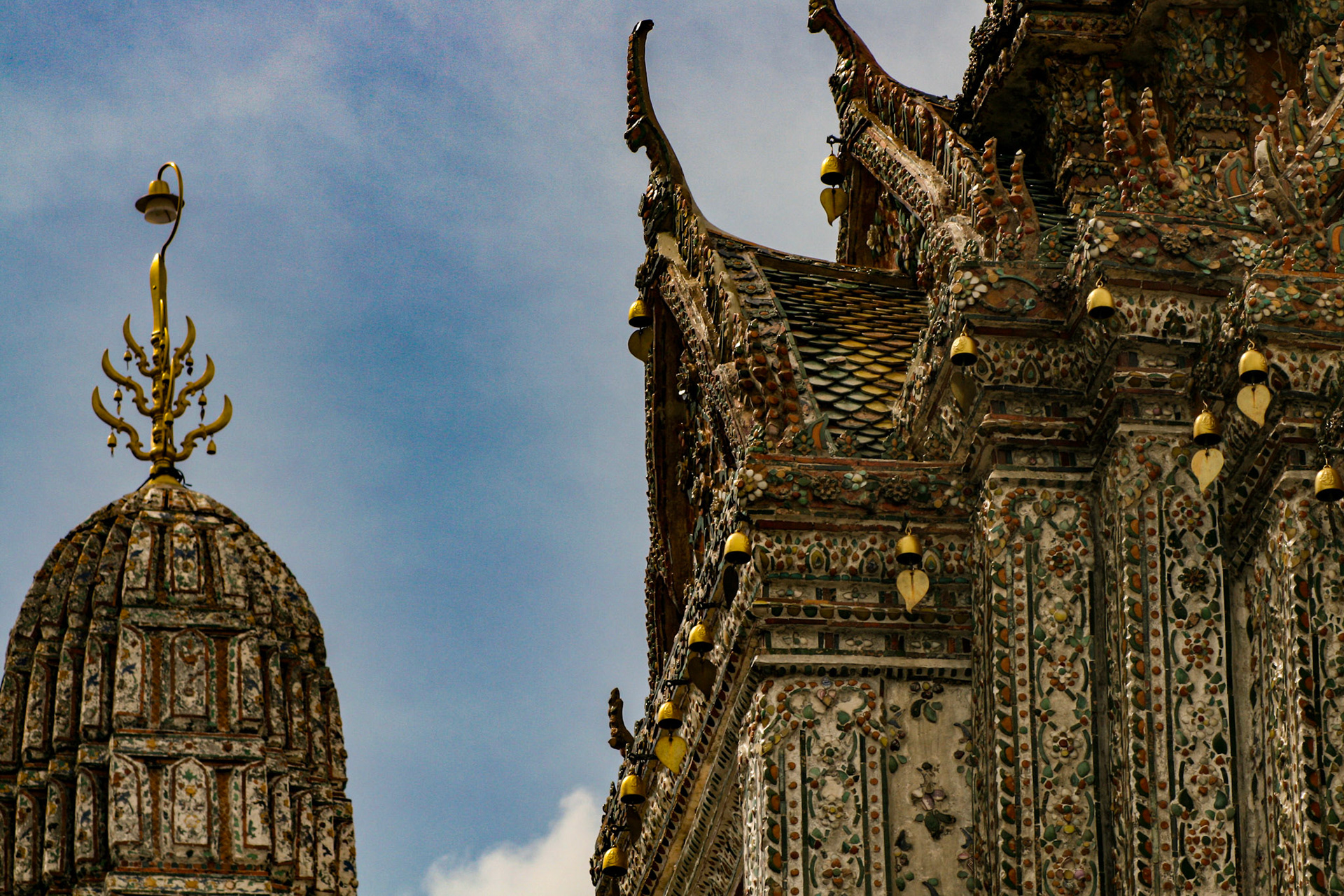 Architectural detail, Wat Arun, Temple of Dawn, Bangkok, Thailand 
