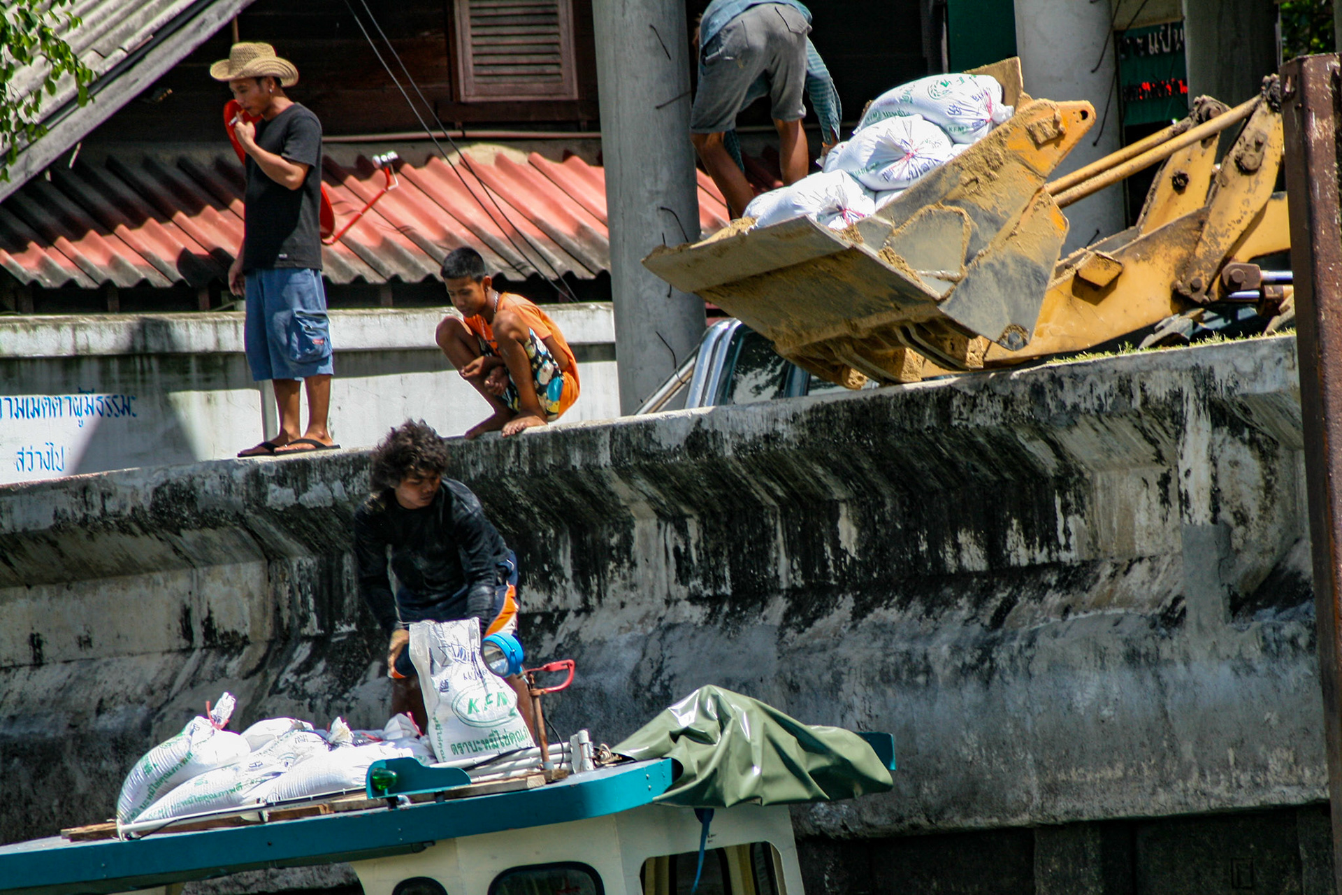 Boat ride to Wat Arun