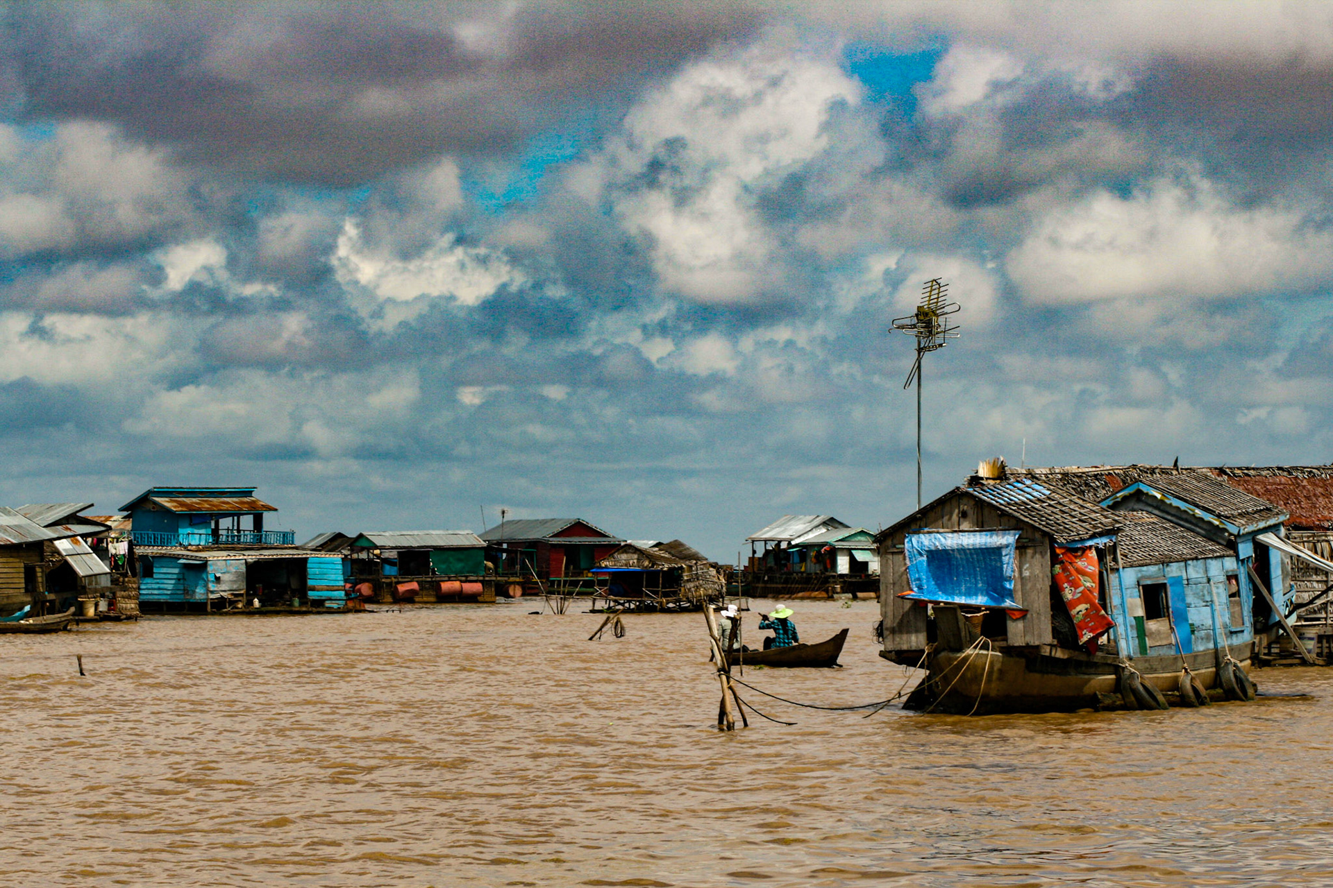 Tonlé Sap Lake, the largest freshwater body in Southeast Asia, supports a large carp-breeding and carp-harvesting industry, with numerous floating fishing villages inhabited largely by ethnic Vietnamese.