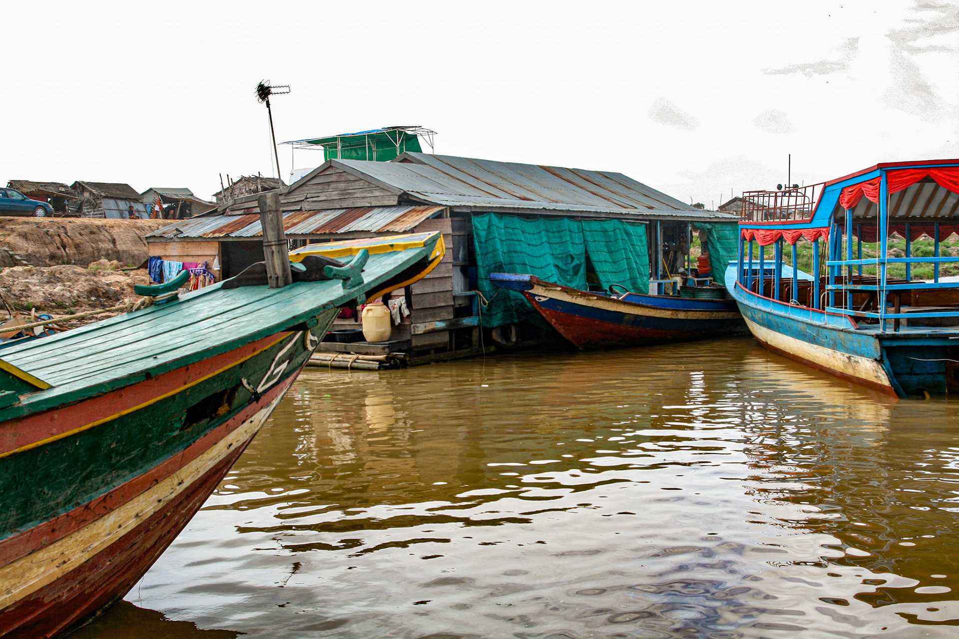 Tonlé Sap Lake, the largest freshwater body in Southeast Asia, supports a large carp-breeding and carp-harvesting industry, with numerous floating fishing villages inhabited largely by ethnic Vietnamese.