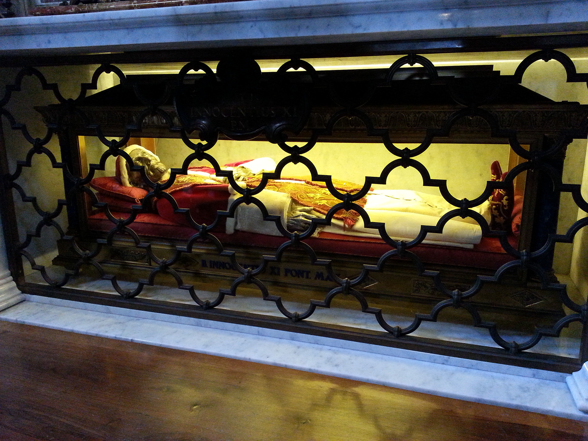 Embalmed body of Pope Innocent XI, St. Peter's Basilica, Vatican City 