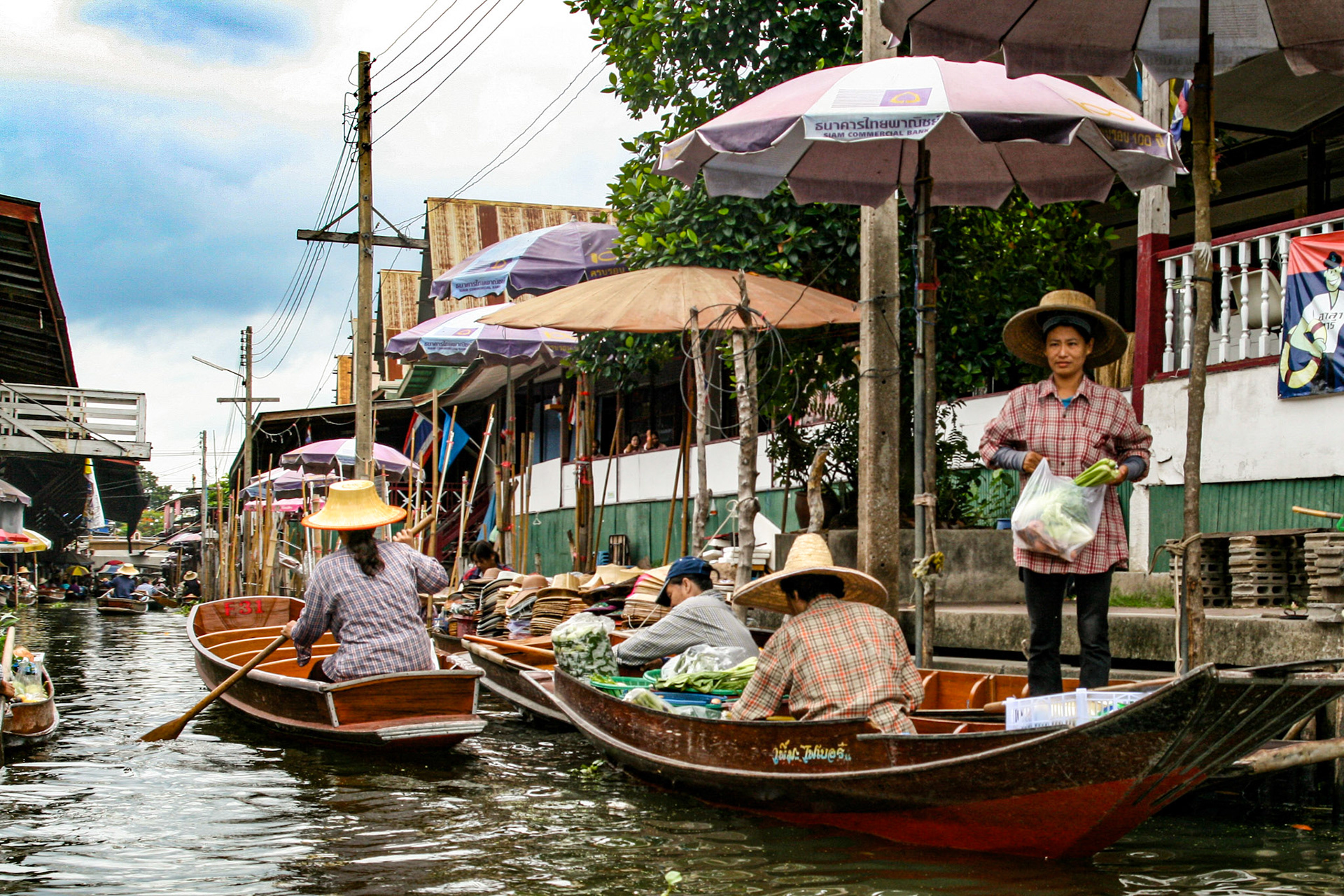 Damnoen Saduak Floating Market 