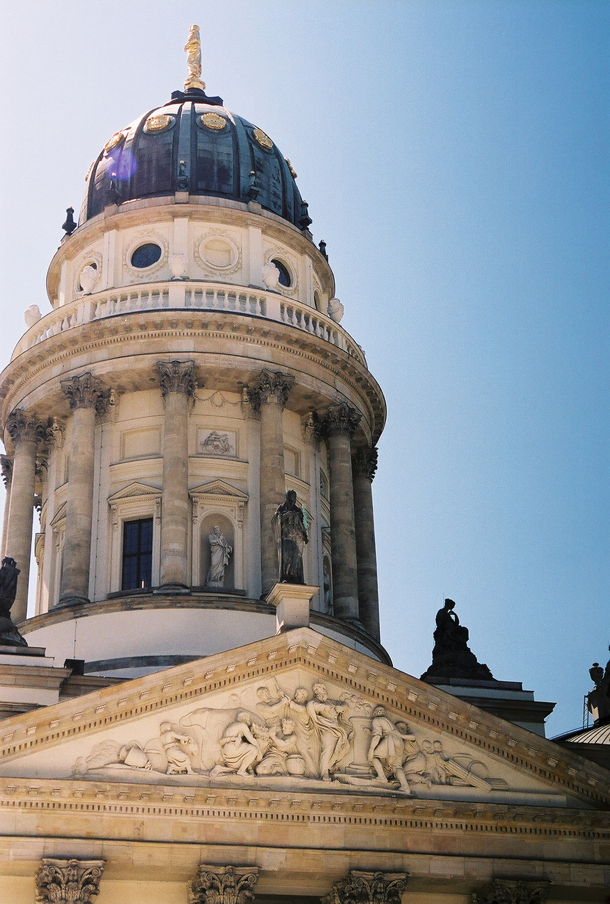 	 Berlin’s Huguenot museum detail