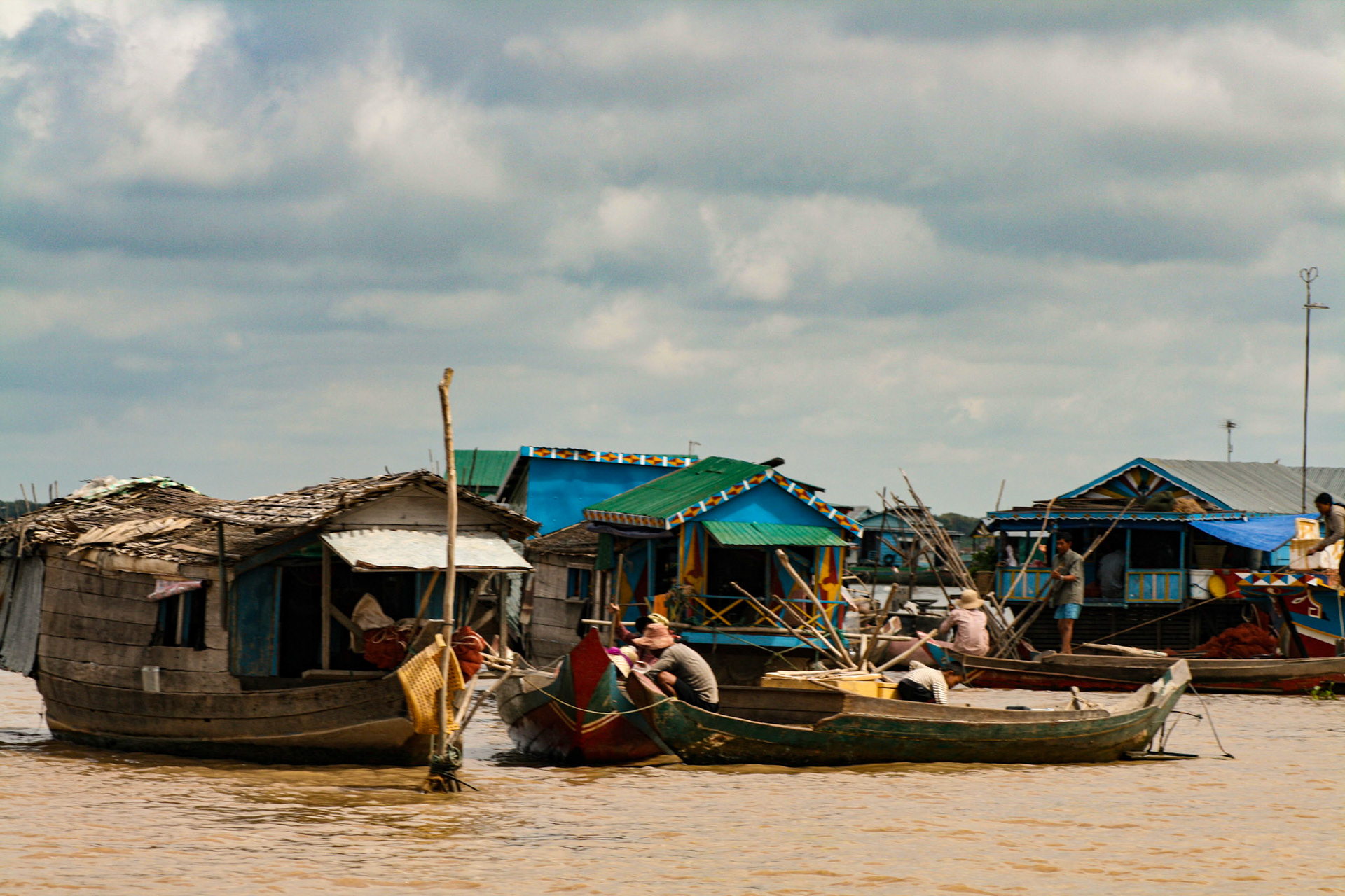 Tonlé Sap Lake, the largest freshwater body in Southeast Asia, supports a large carp-breeding and carp-harvesting industry, with numerous floating fishing villages inhabited largely by ethnic Vietnamese. The fermented and salted fish are staples of the Cambodian diet. 