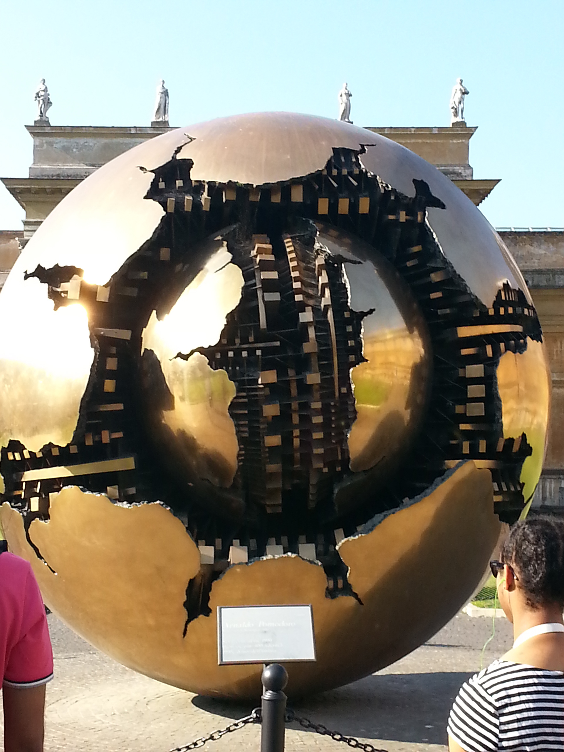 Sphere Within Sphere (Sfera con sfera) detail. 