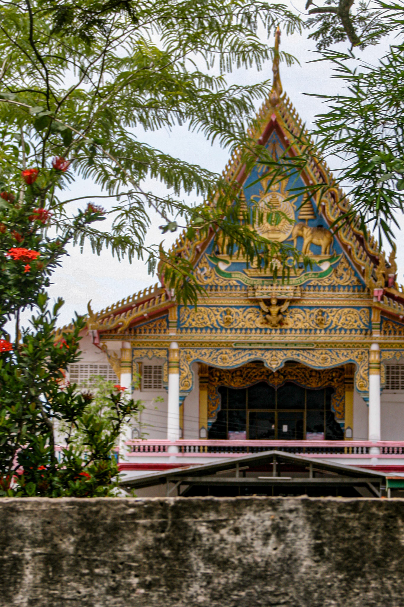 Boat ride to Damnoen Saduak Floating Market 