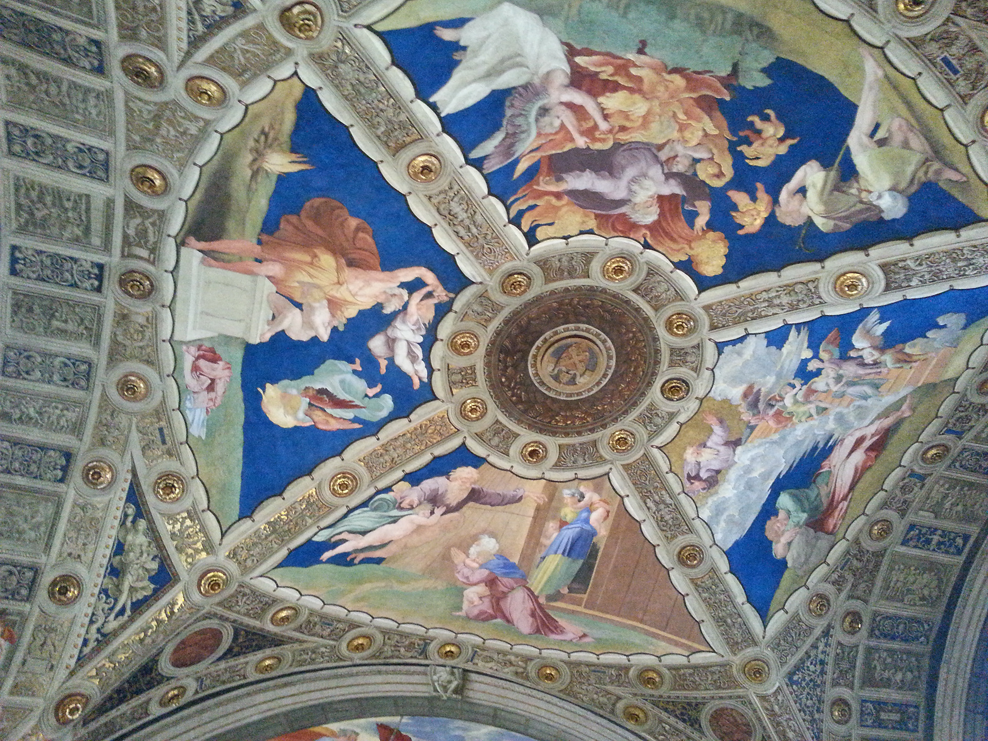    Stanza di Eliodoro ("Room of Heliodorus") ceiling. 