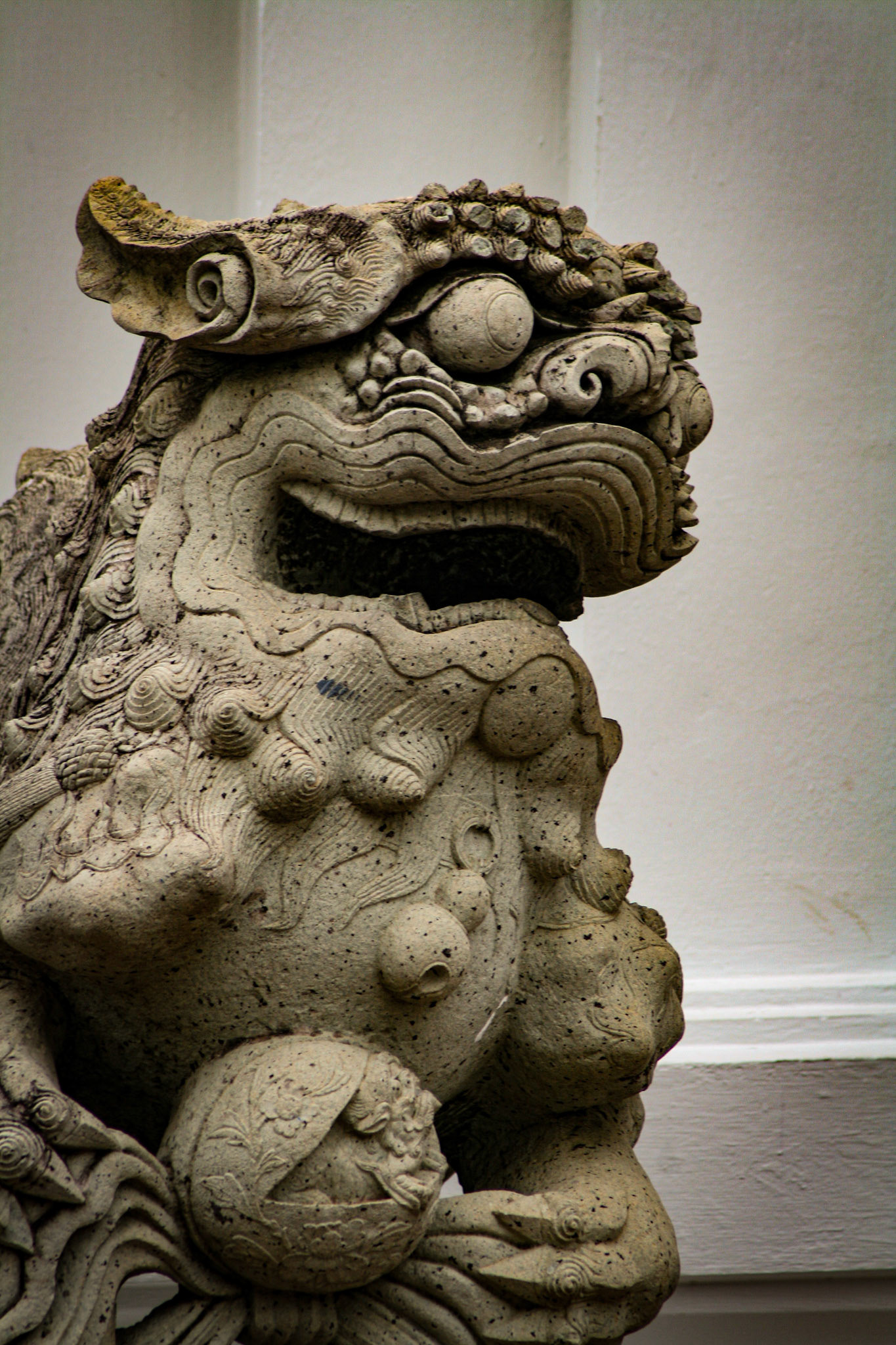 Stone Thai Lion Statue