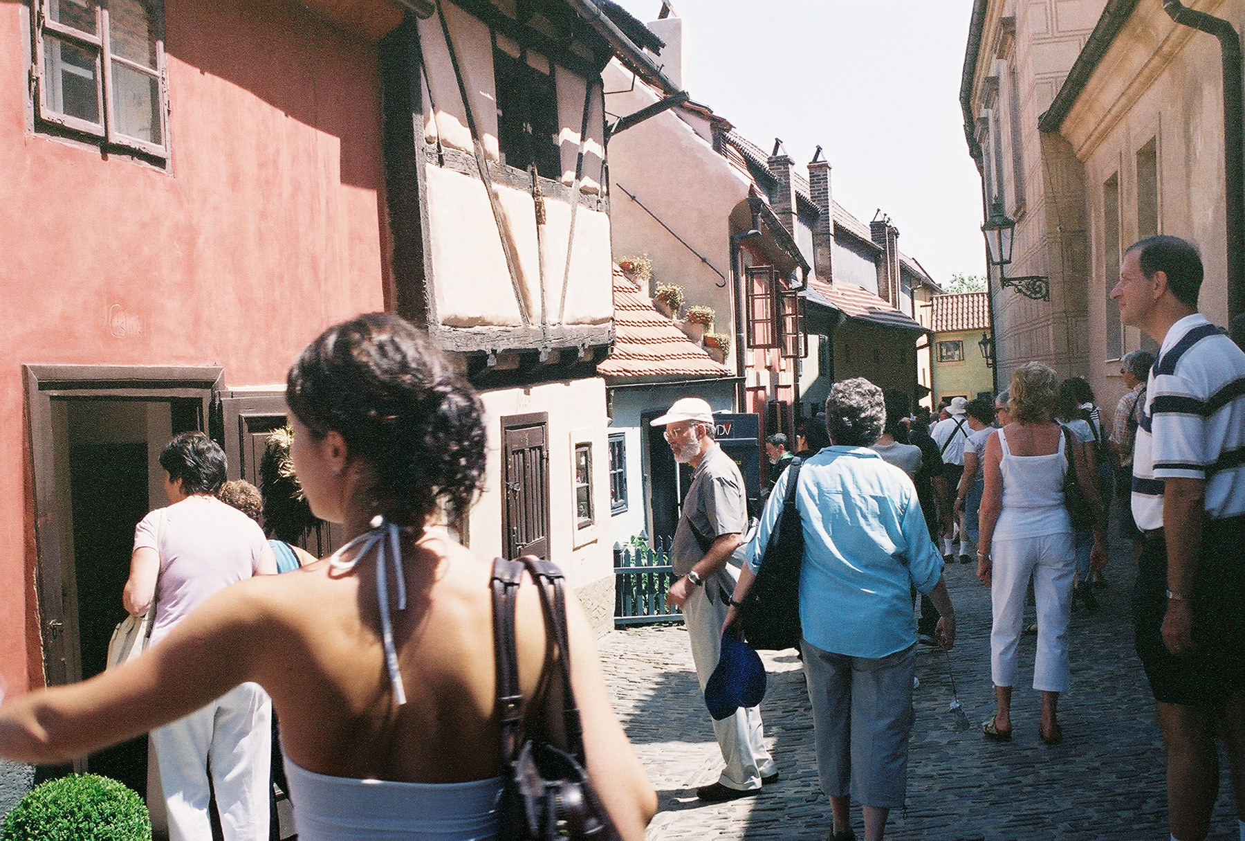 The Golden Lane - This tiny street between the Bílá Tower and the Daliborka Tower is lined with colorful houses resembling something out of a fairy tale. These houses were built into Prague Castle's fortifications around the end of the 16th century and were occupied until the Second World War. 