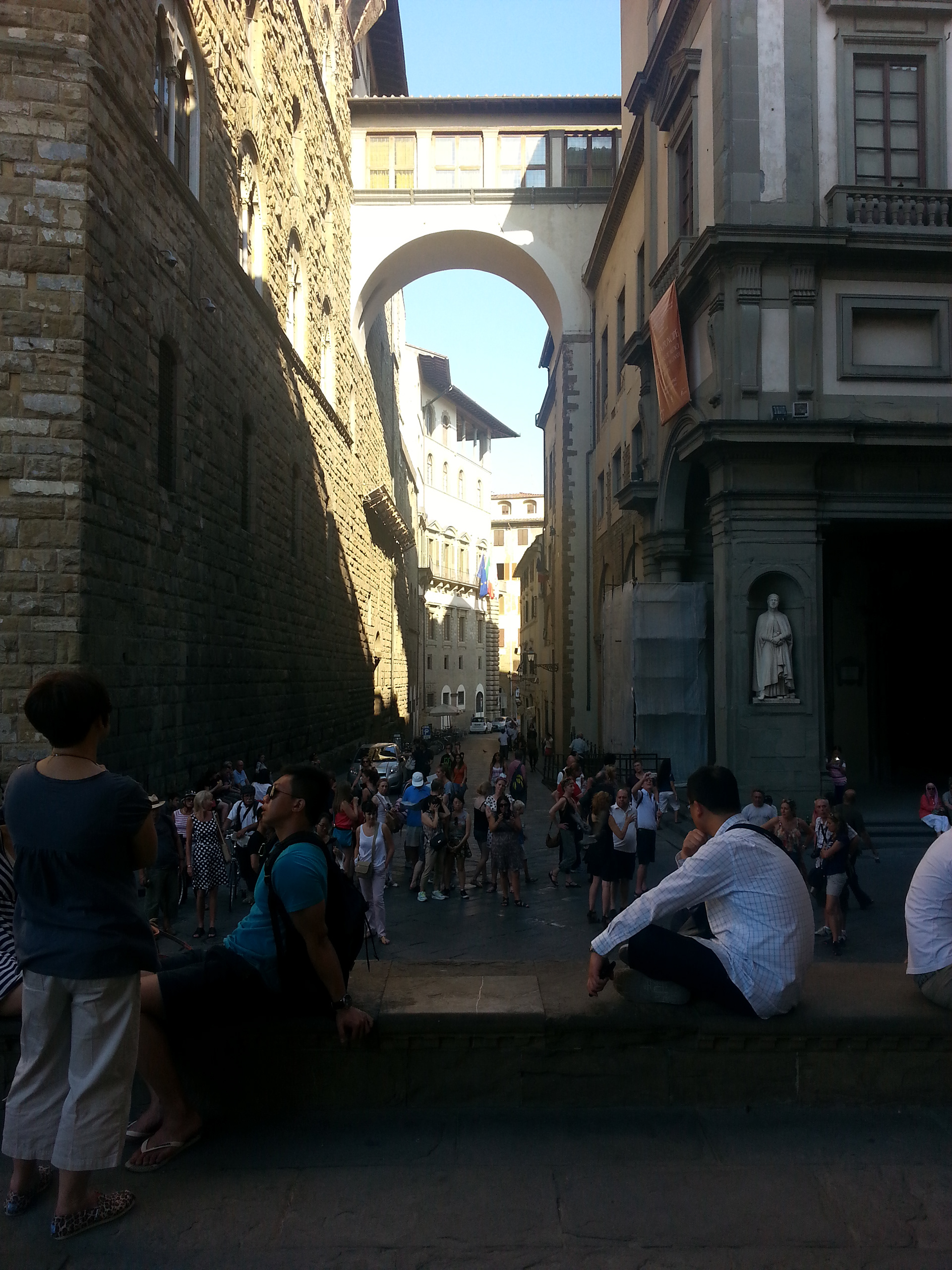 The Vasari Corridor Bridge, Via della Nina, Florence - The Vasari Corridor (Italian: Corridoio Vasariano) is an elevated enclosed passageway in Florence, which connects the Palazzo Vecchio with the Palazzo Pitti. The bridge connects Uffizi Gallery on the right to The Palazzo Vecchio (Old Palace). 