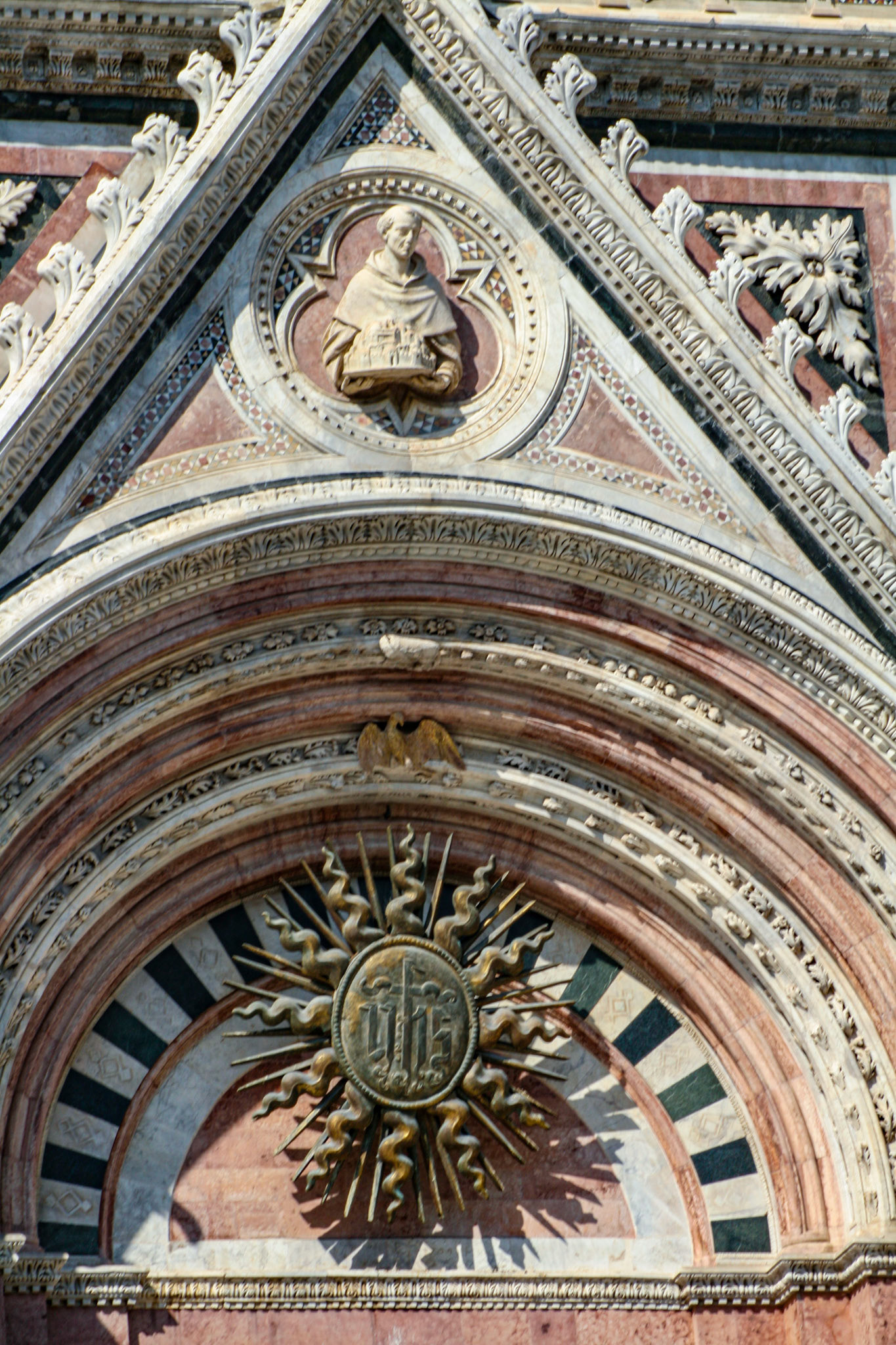 Facade detail of Duomo di Siena (Siena Cathedral), Siena, Tuscany, Italy 