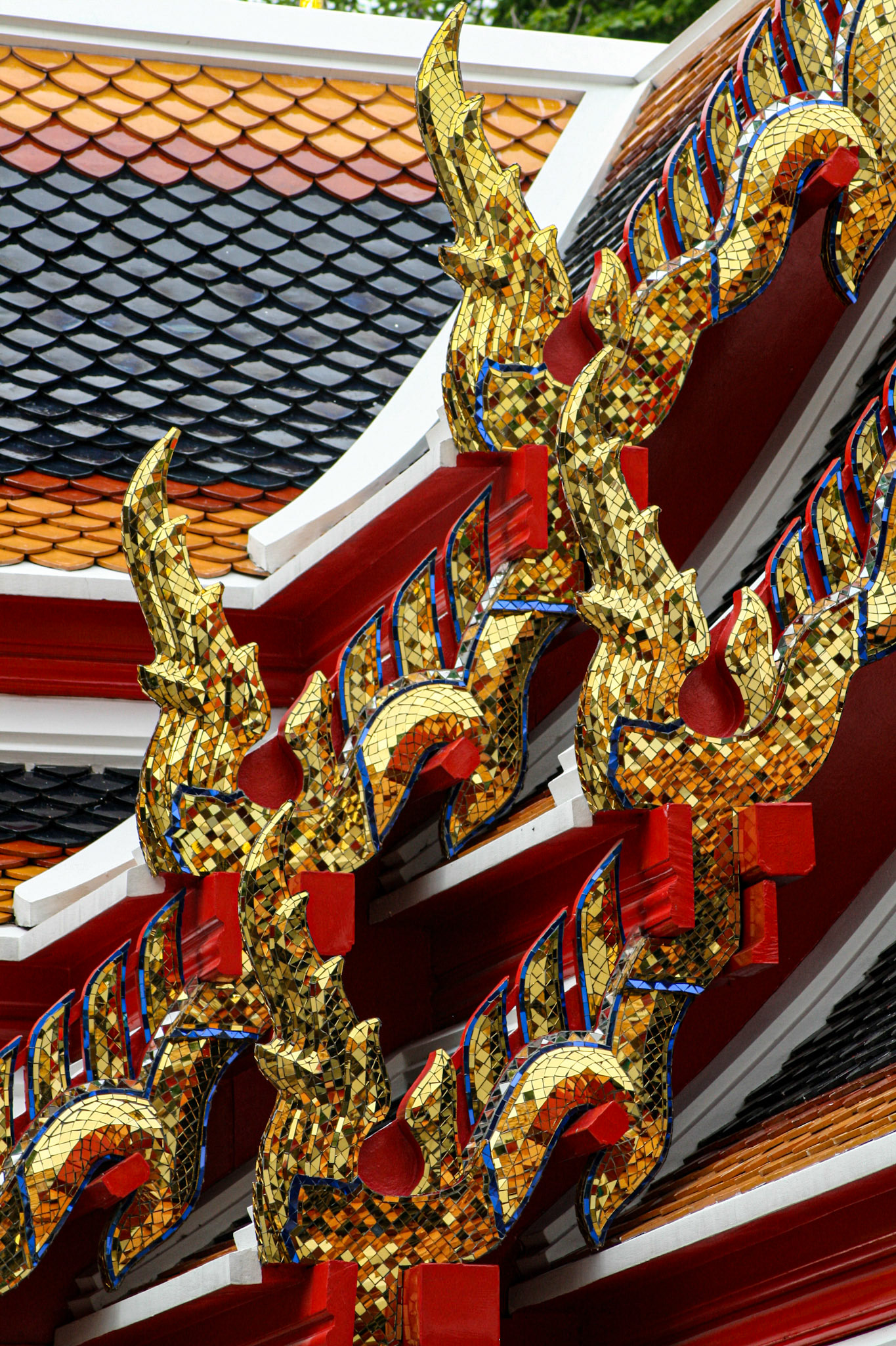 Architectural detail - Wat Pho. 