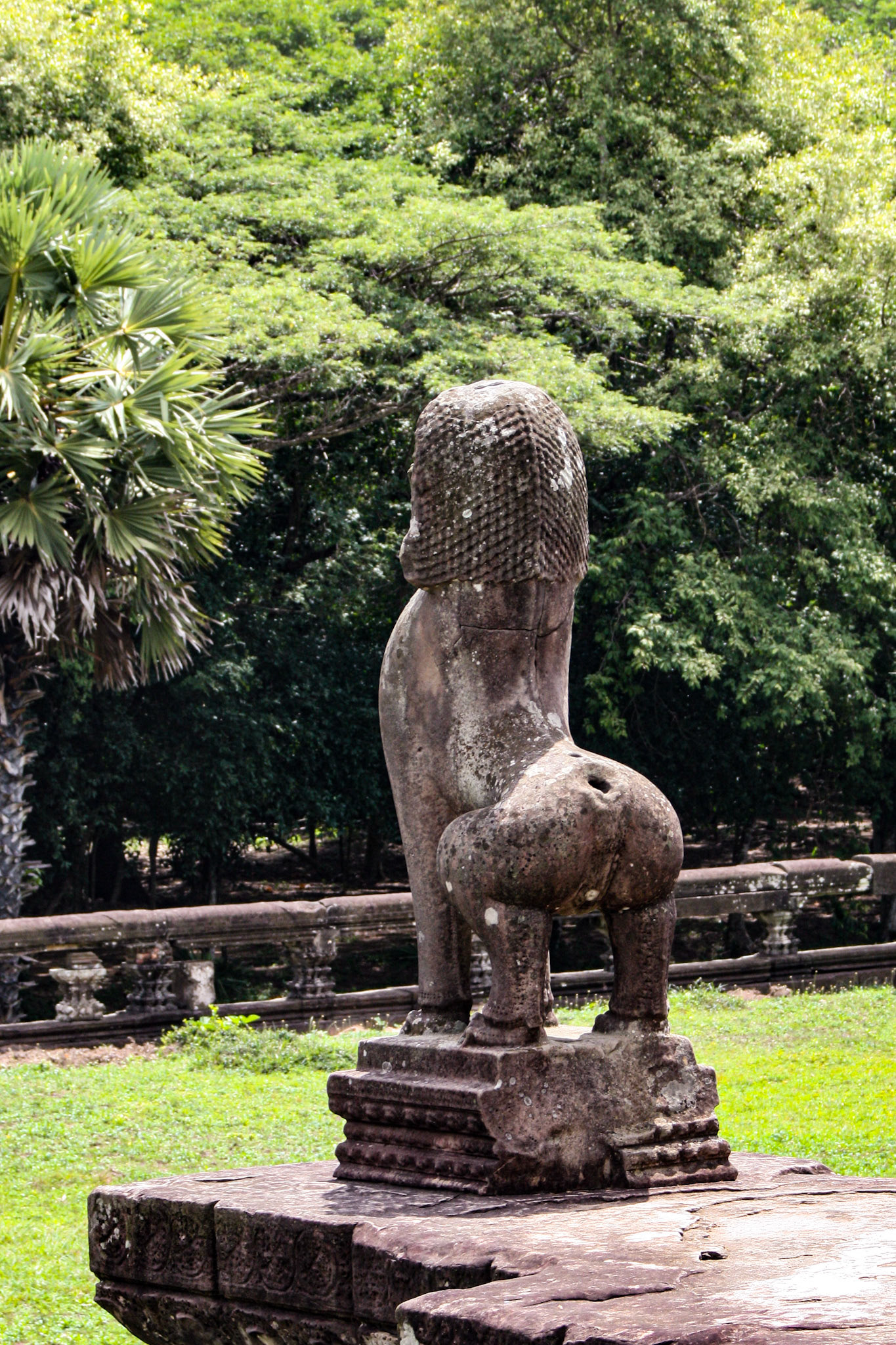 Khmer design elements usually entail sculptures of nagas (snakes) and lions flanking the various causeway entrances, well-turned window balusters, and intricately carved surfaces 