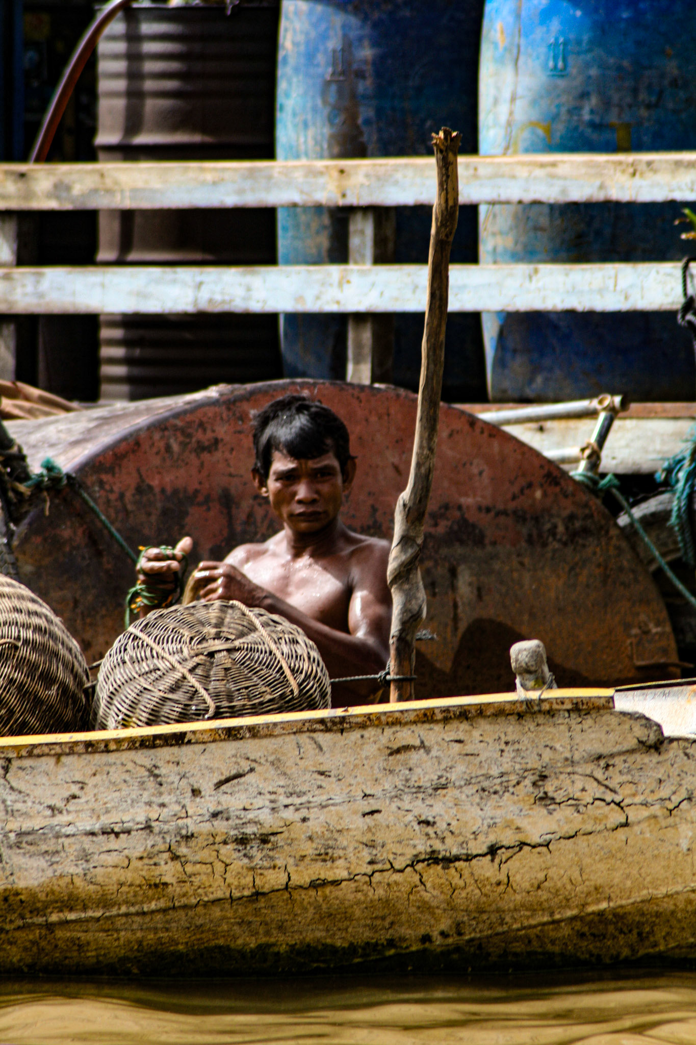 Approximately 1.2 million people who live in the Tonle Sap Lake area account for about 60% of Cambodia's annual freshwater catch of over 400,000 tons. This accounts for 60% of the country's population's protein intake. Most fish are eaten fresh, and fermented fish paste, Prahoc, is usually marinated from the least popular fish or leftover fish that cannot be sold fresh. - SIEM REAP samluna.com