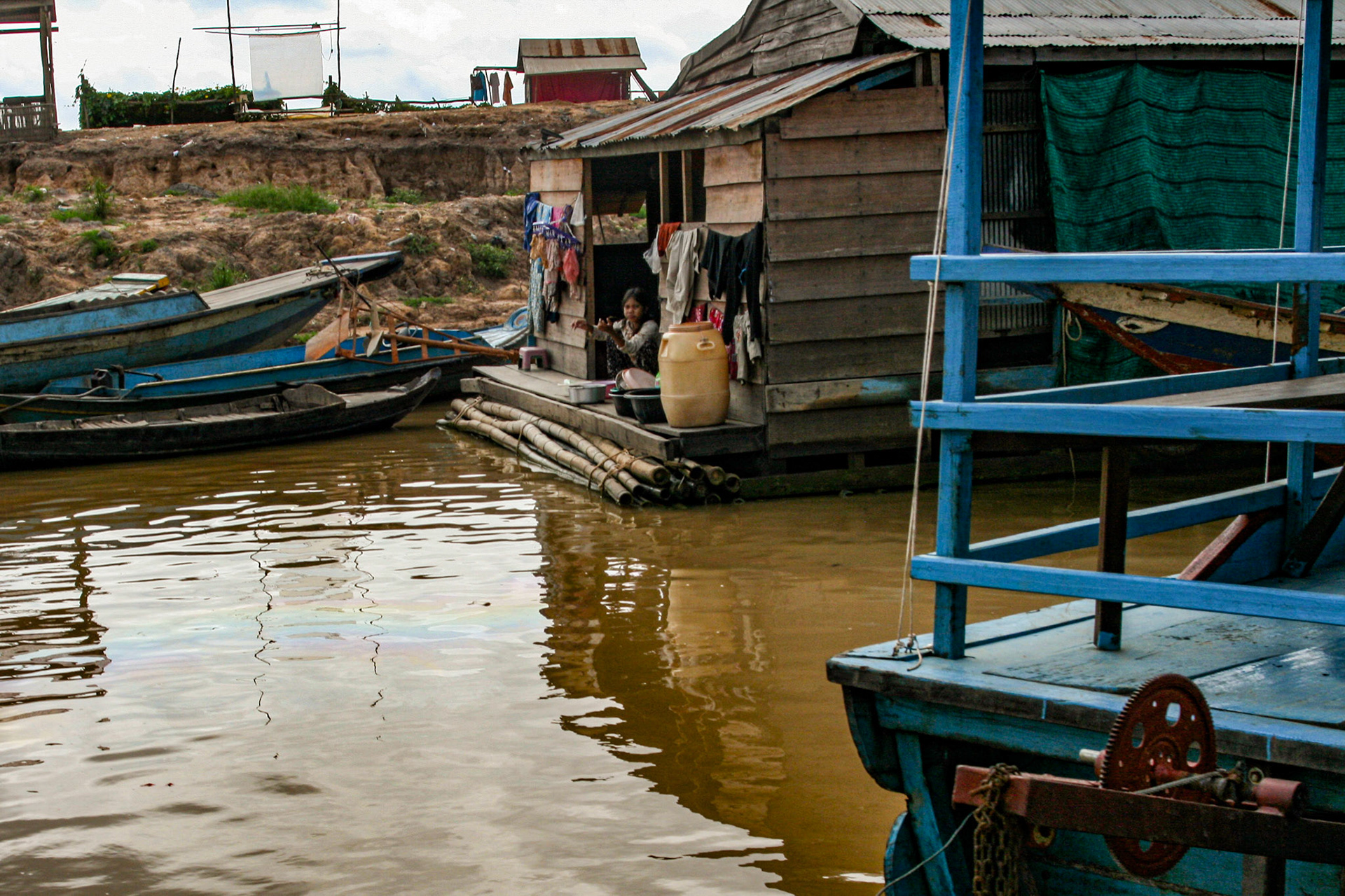 Tonlé Sap Lake, the largest freshwater body in Southeast Asia, supports a large carp-breeding and carp-harvesting industry, with numerous floating fishing villages inhabited largely by ethnic Vietnamese.